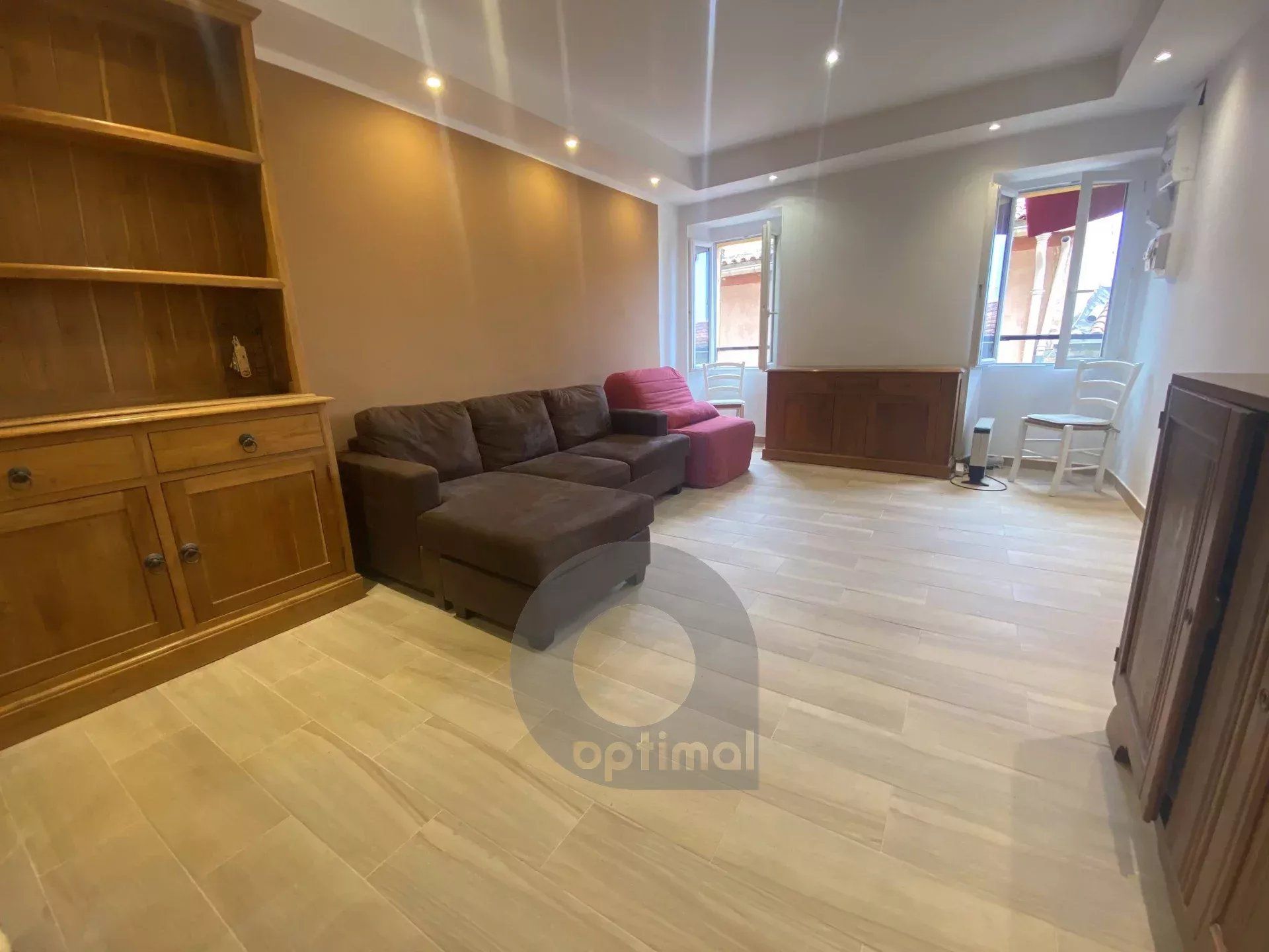 Condominium in Menton, Provence-Alpes-Cote d'Azur 12817177