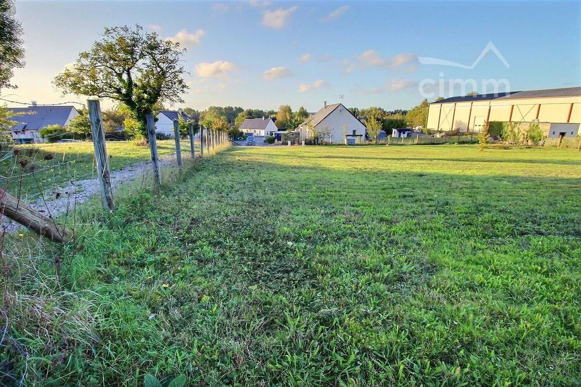 土地 在 Lignières-de-Touraine, Indre-et-Loire 12817199