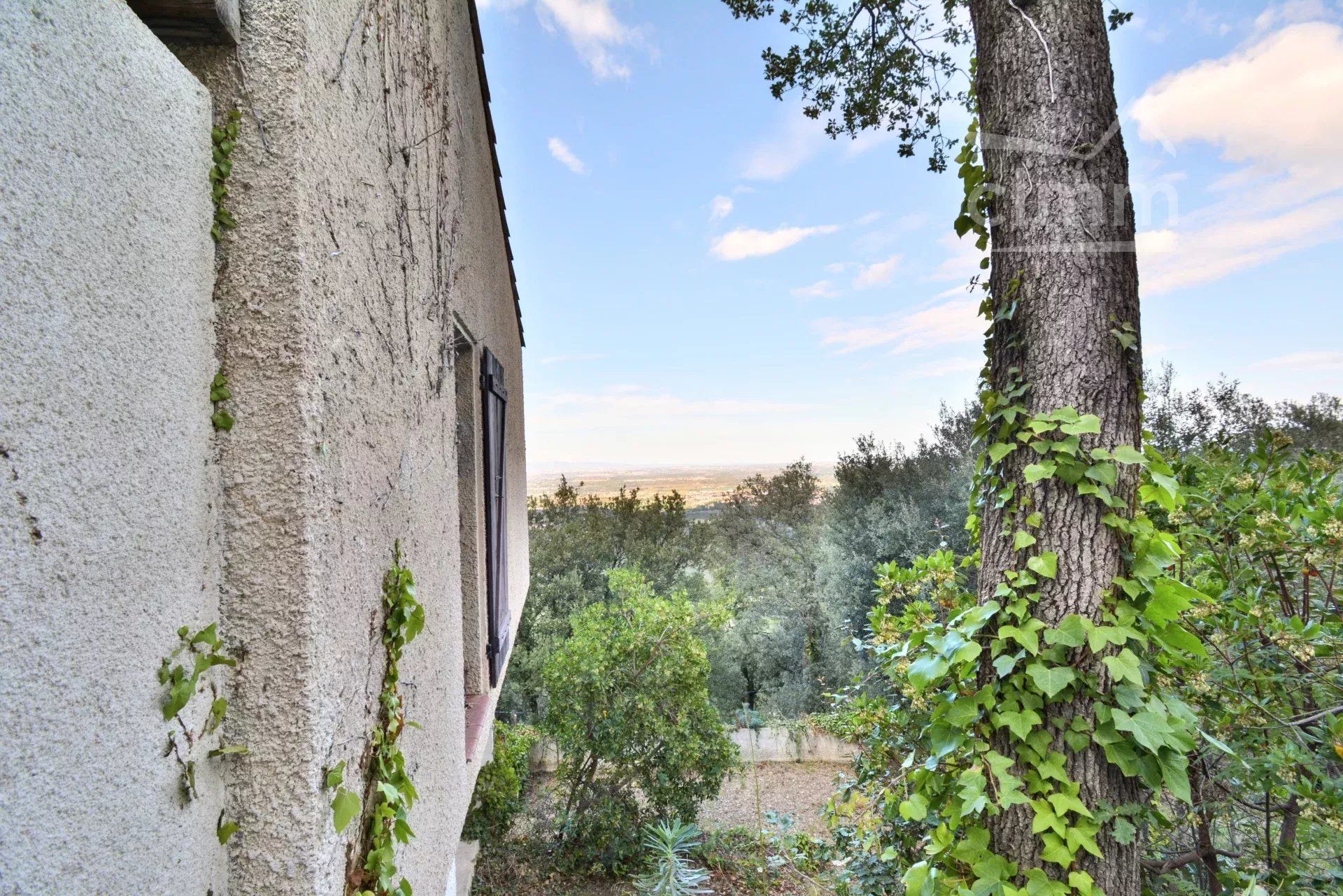 casa en Laroque-des-Albères, Pyrénées-Orientales 12817236