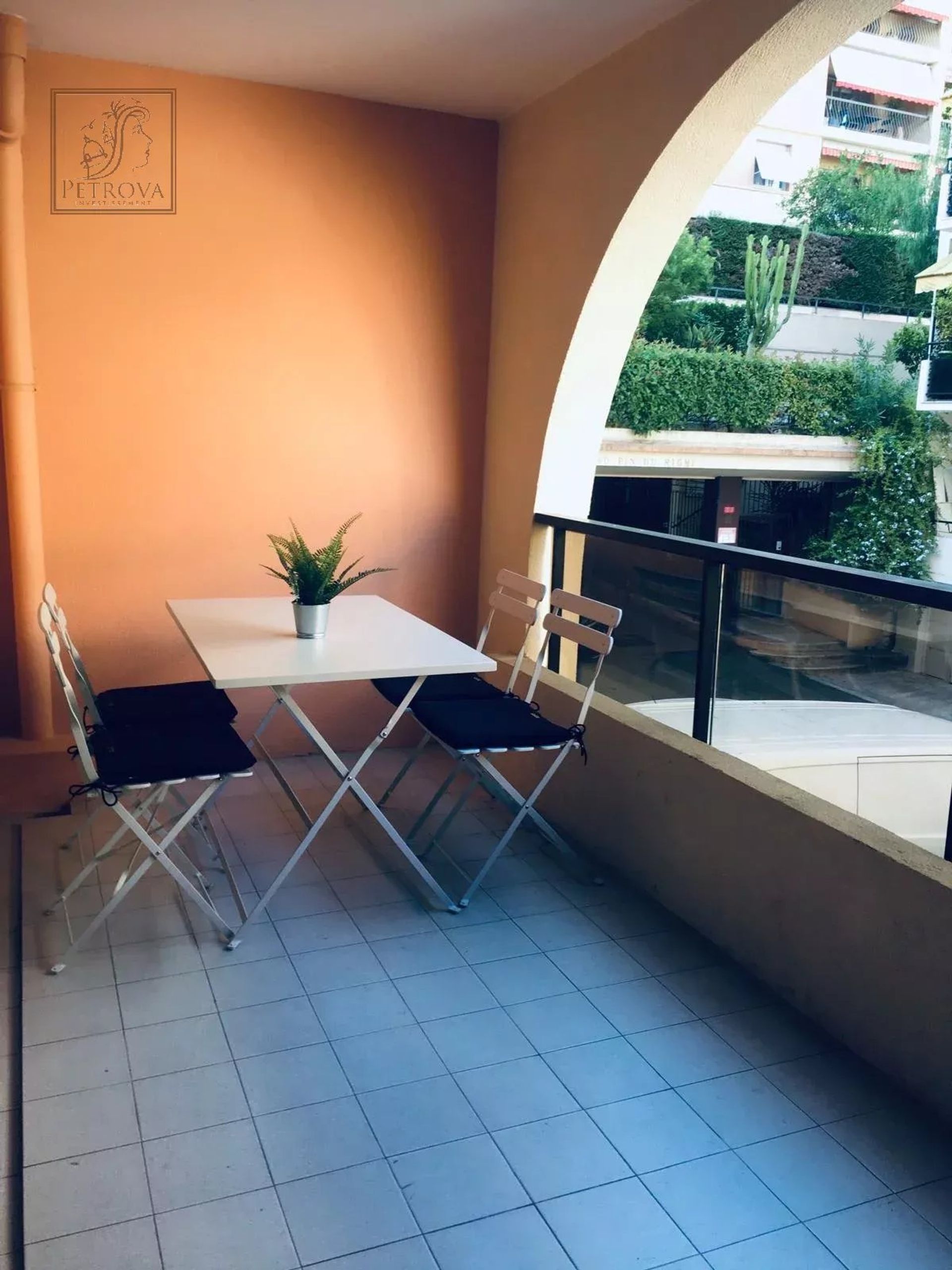 Condominium in Nice, Alpes-Maritimes 12817270