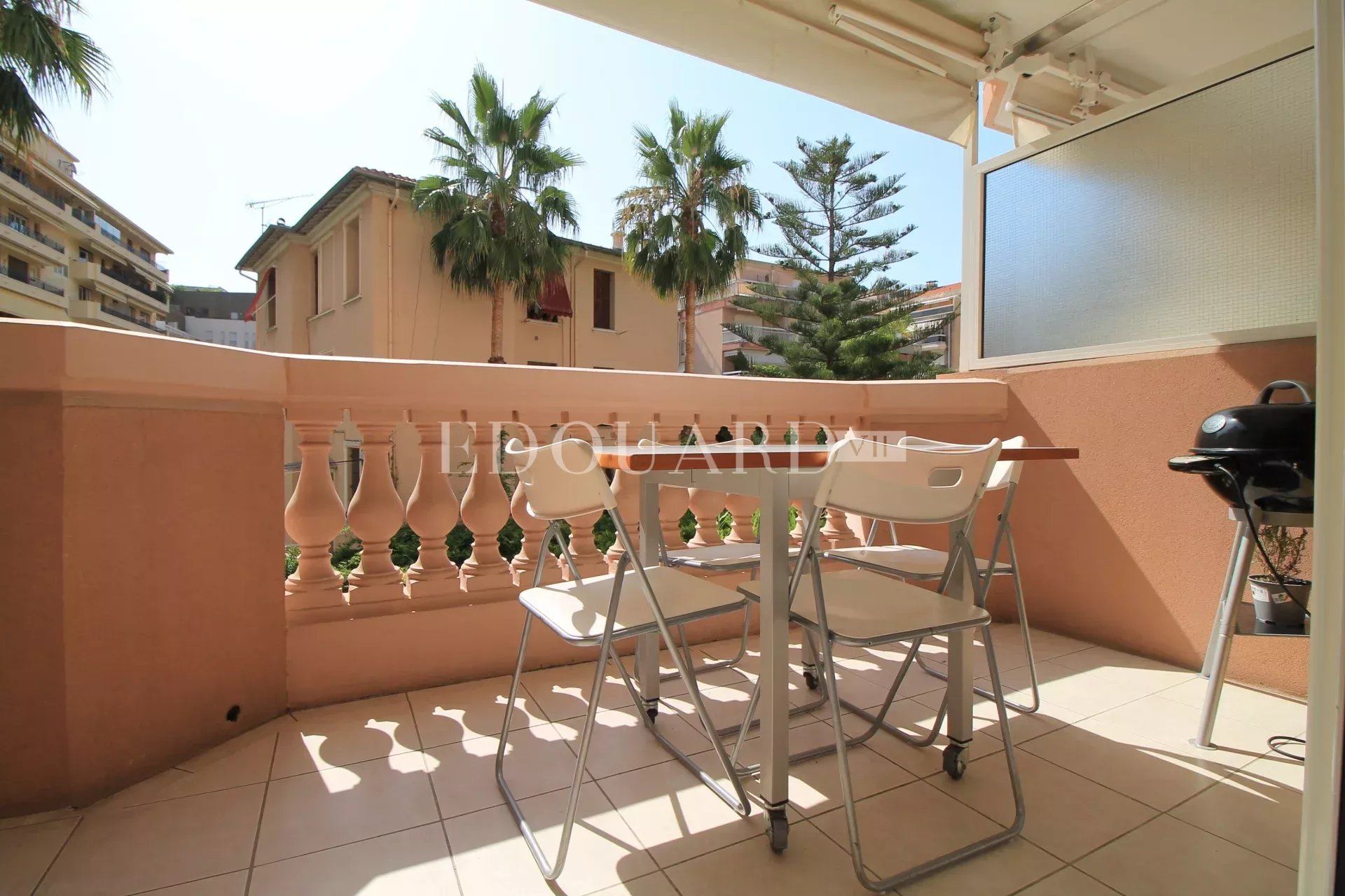 Condominium in Menton, Provence-Alpes-Cote d'Azur 12817380