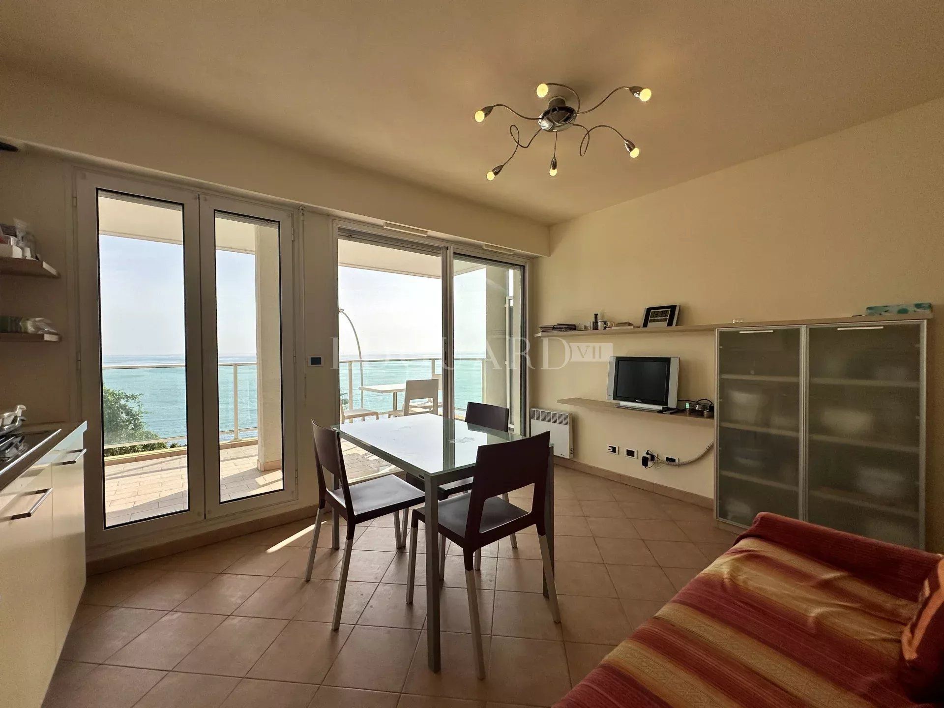 Квартира в Roquebrune-Cap-Martin, Alpes-Maritimes 12817390