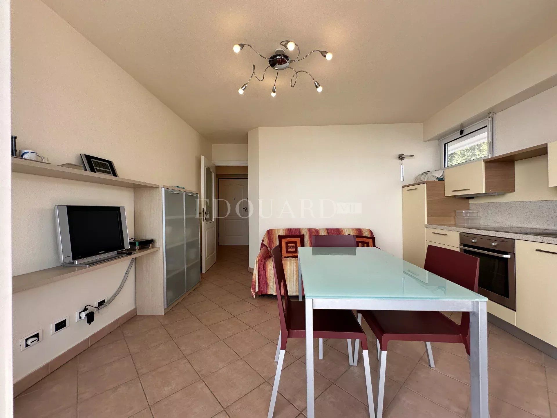 Квартира в Roquebrune-Cap-Martin, Alpes-Maritimes 12817390