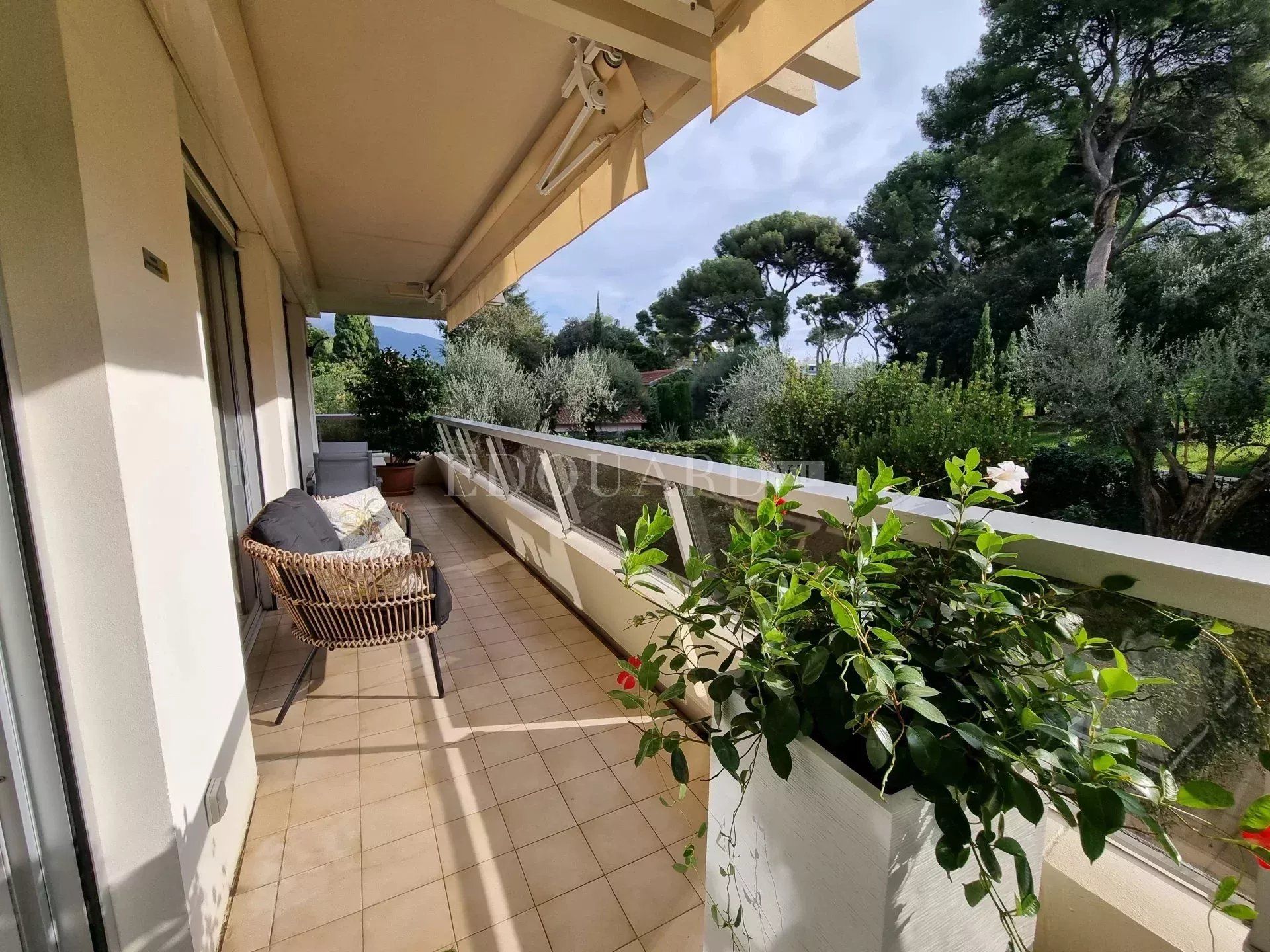 Condominio en Roquebrune-Cap-Martin, Alpes-Maritimes 12817398