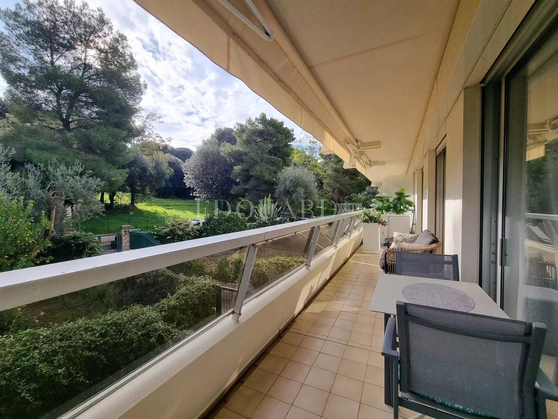 Condominio en Roquebrune-Cap-Martin, Alpes-Maritimes 12817398