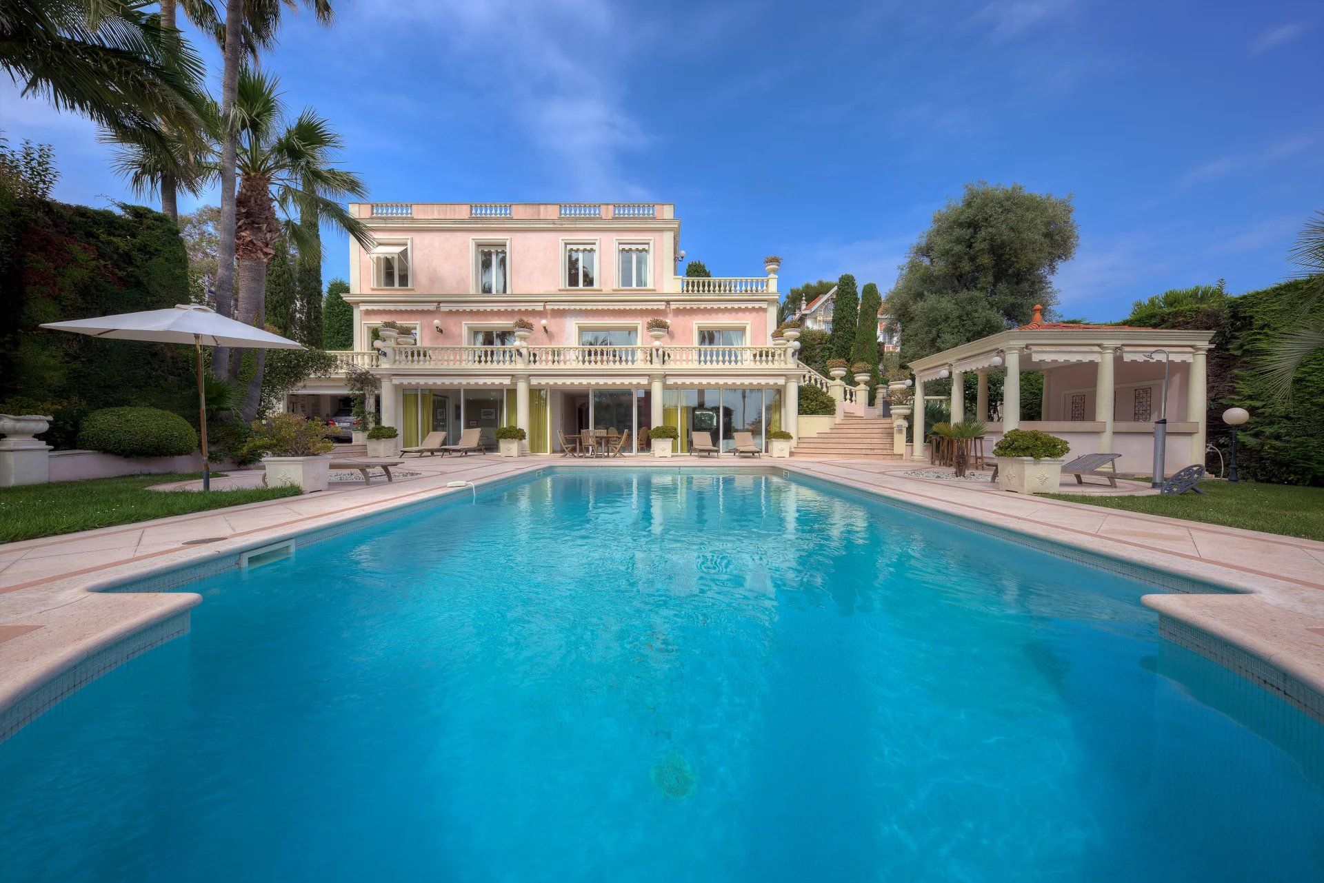 Haus im Antibes, Alpes-Maritimes 12817507