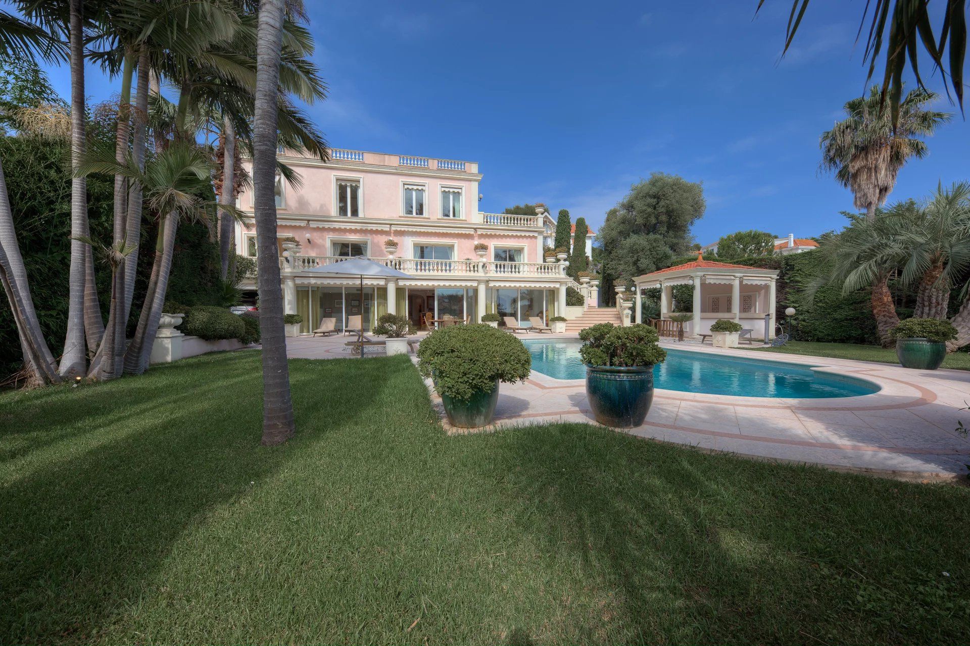 Haus im Antibes, Alpes-Maritimes 12817507