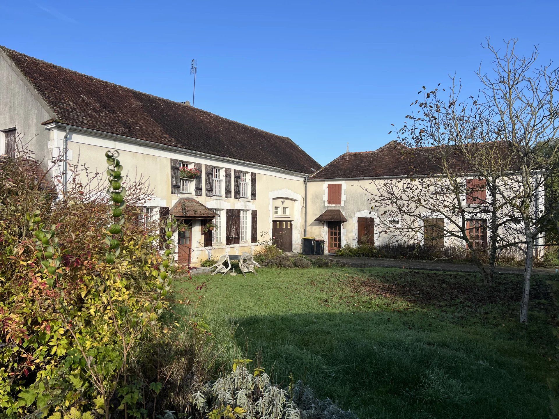 Residential in Saint-Georges-sur-Baulche, Yonne 12817527