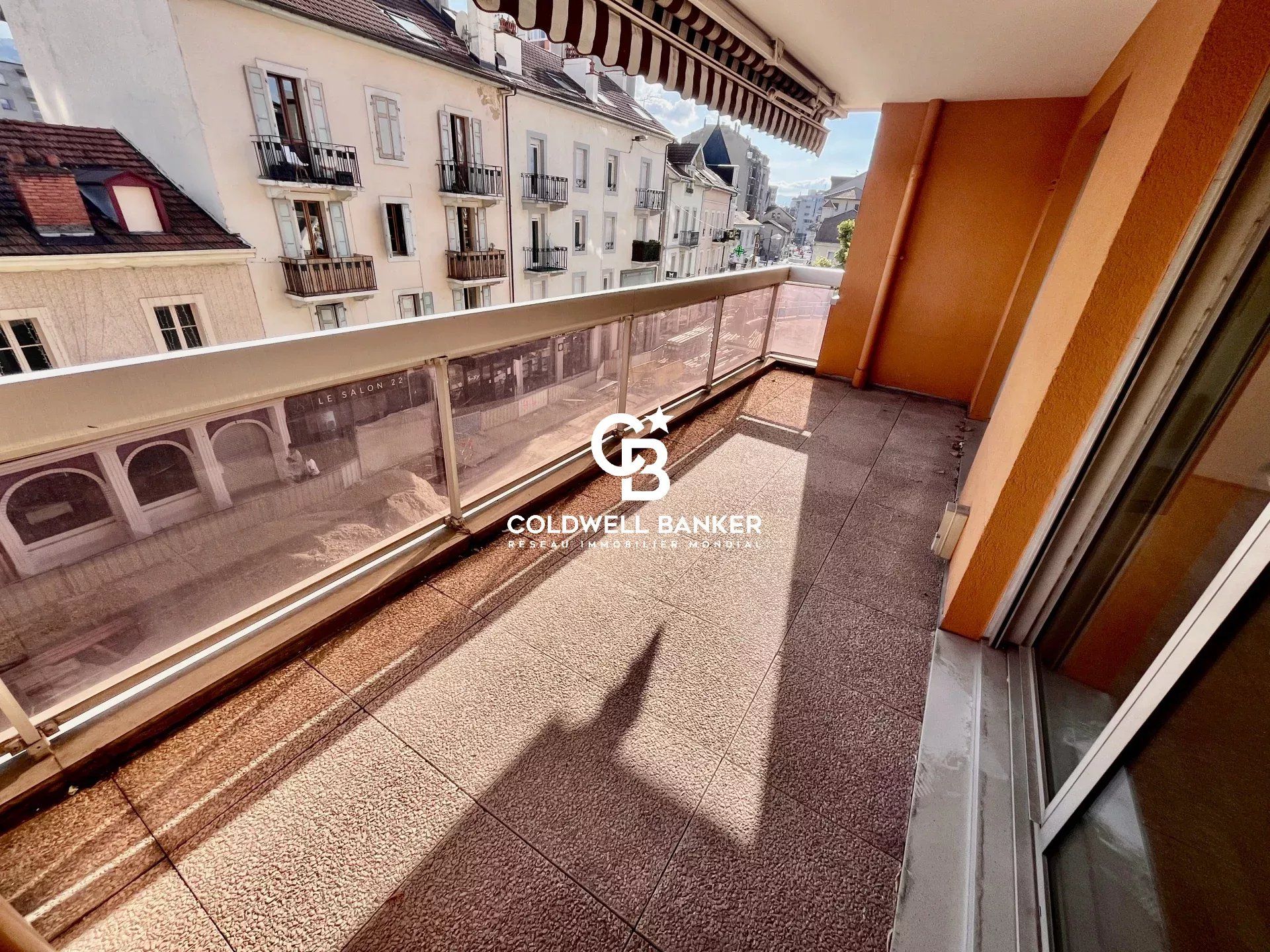 Condominium in Annemasse, Auvergne-Rhone-Alpes 12817597