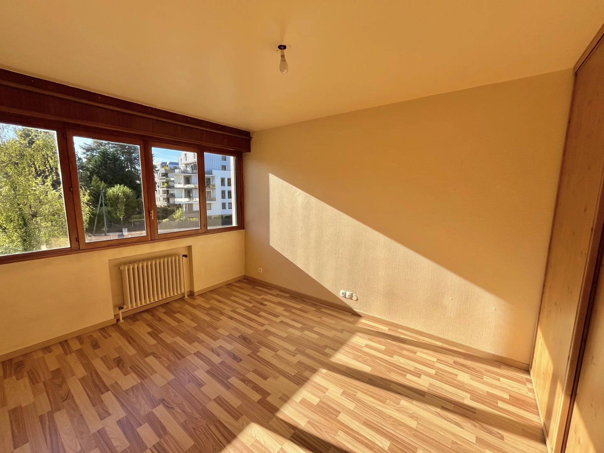 Condominium dans Annecy, Haute-Savoie 12817645