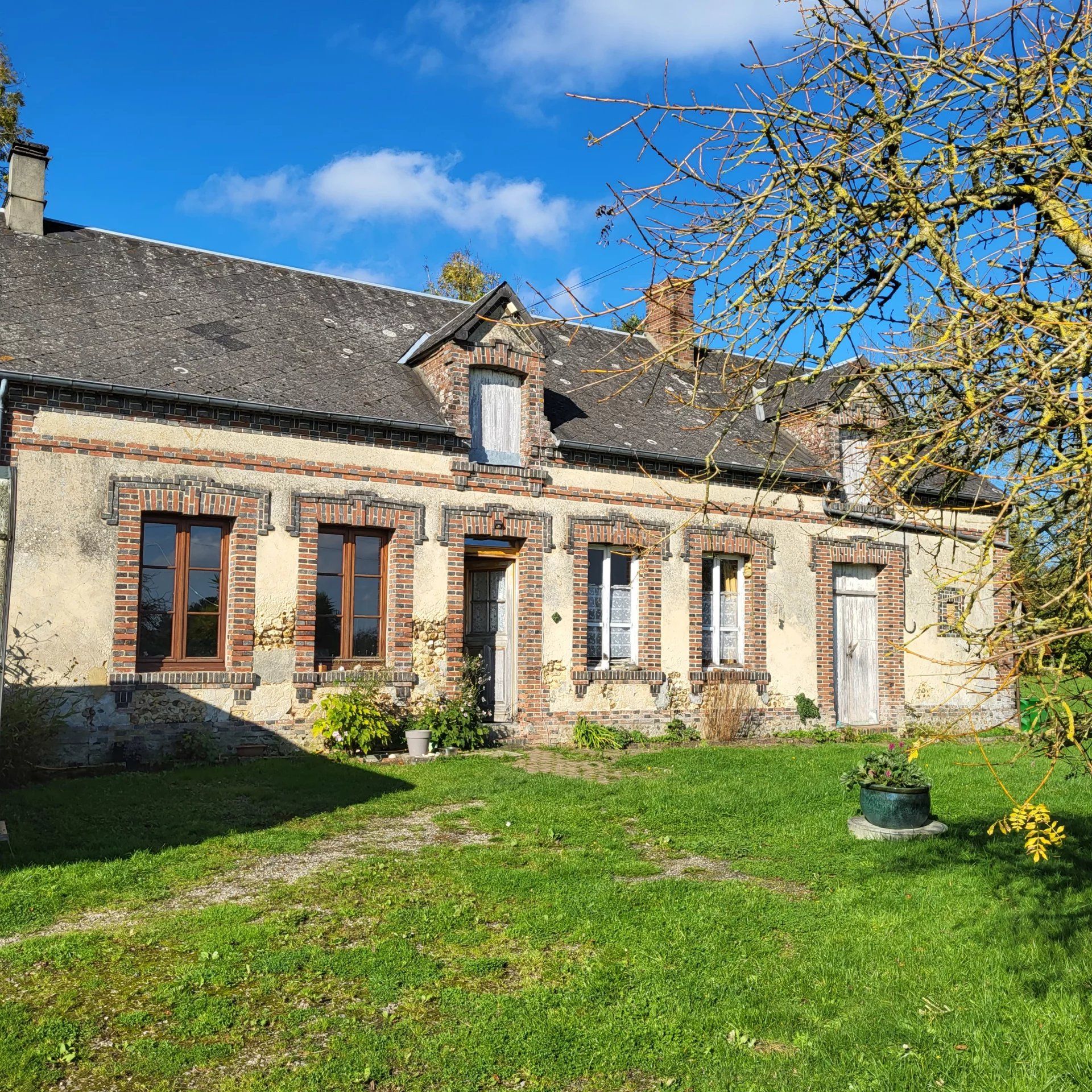 rumah dalam L'Aigle, Normandie 12817696