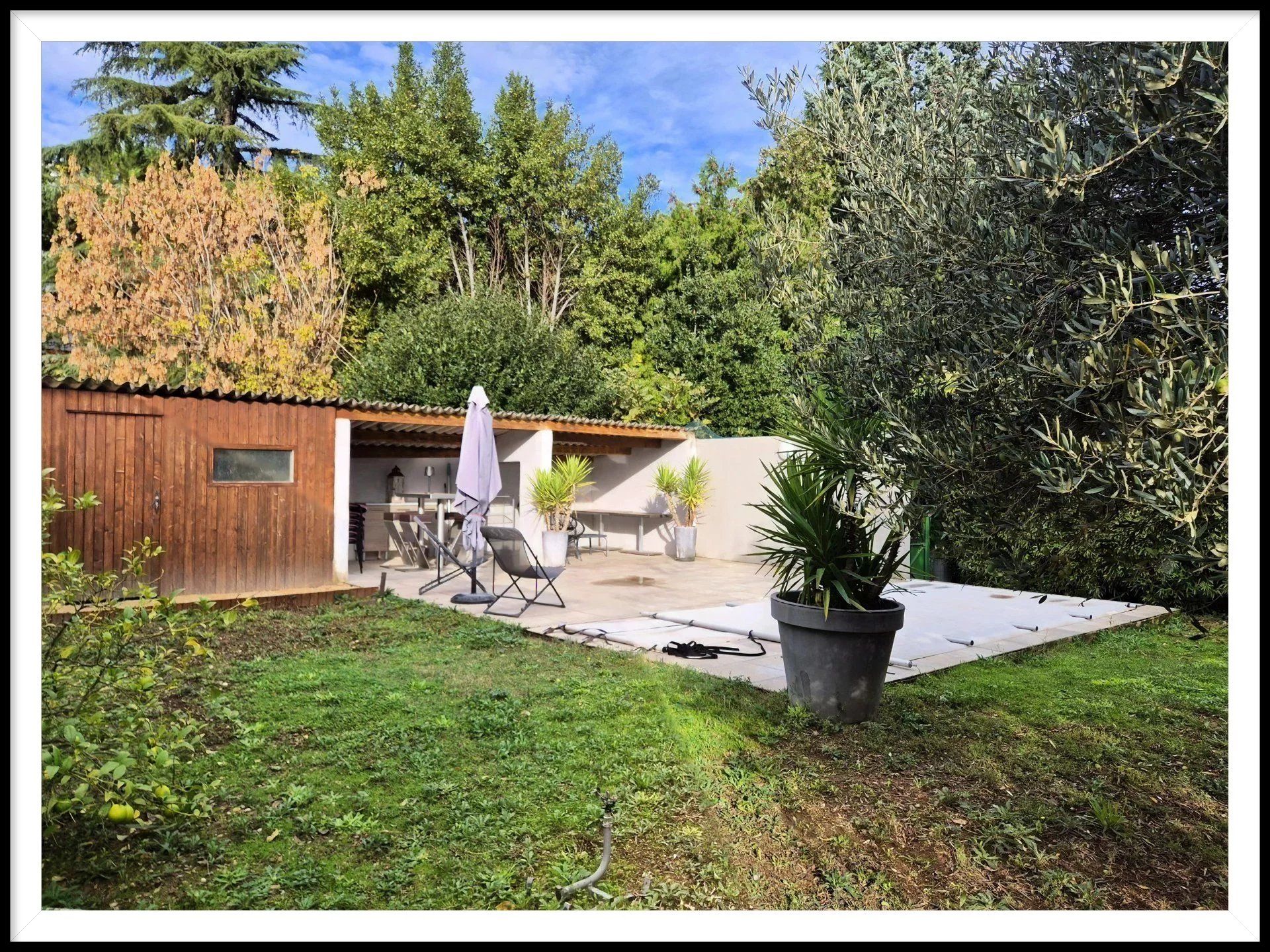 House in Bagnols-sur-Cèze, Gard 12817712