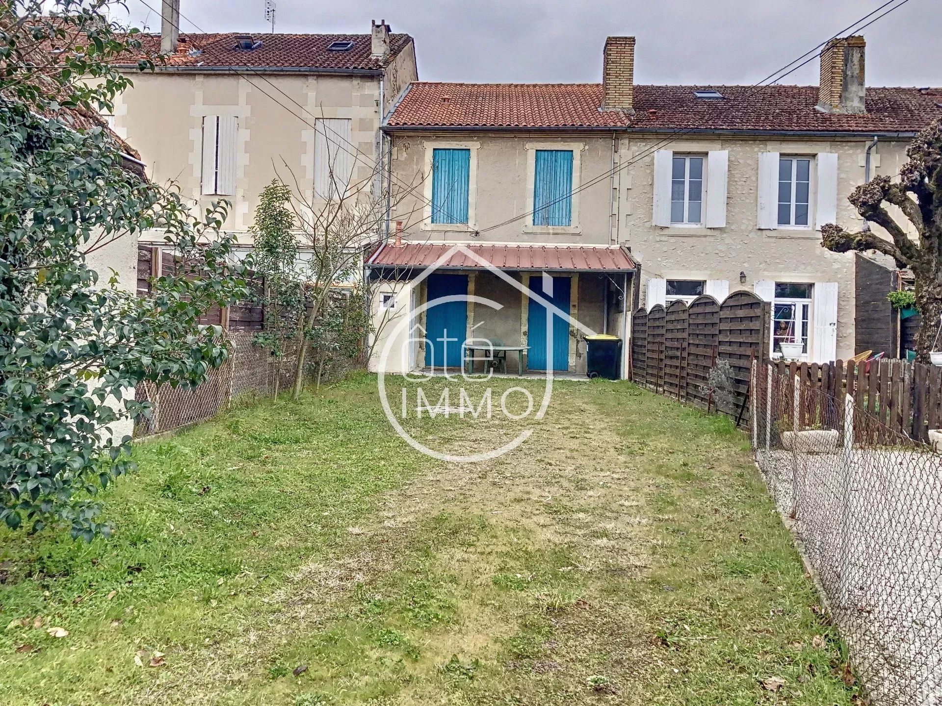 Plusieurs maisons dans Sainte-Foy-la-Grande, Gironde 12817748