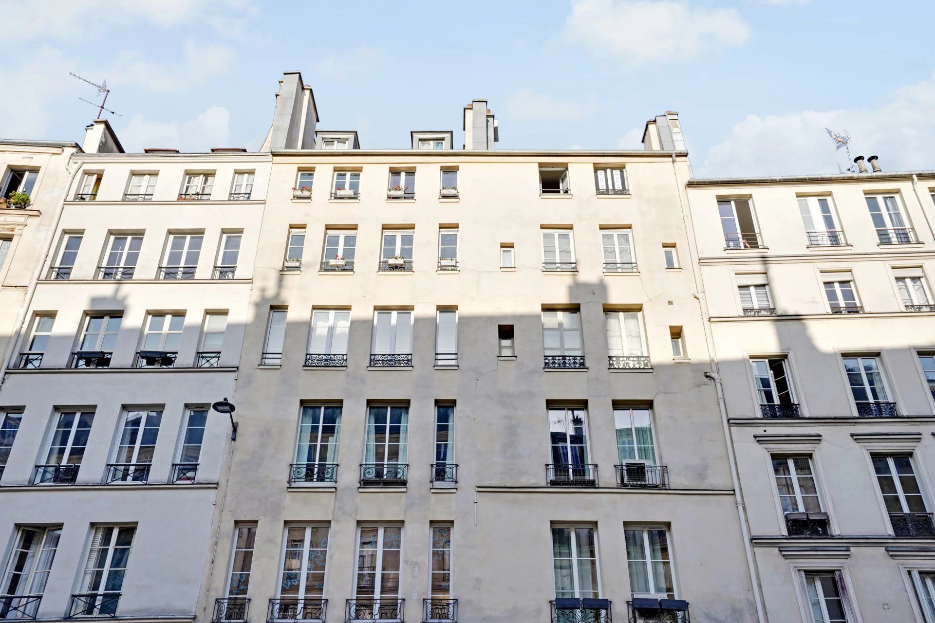 Condominium in Paris 3ème, Paris 12817756