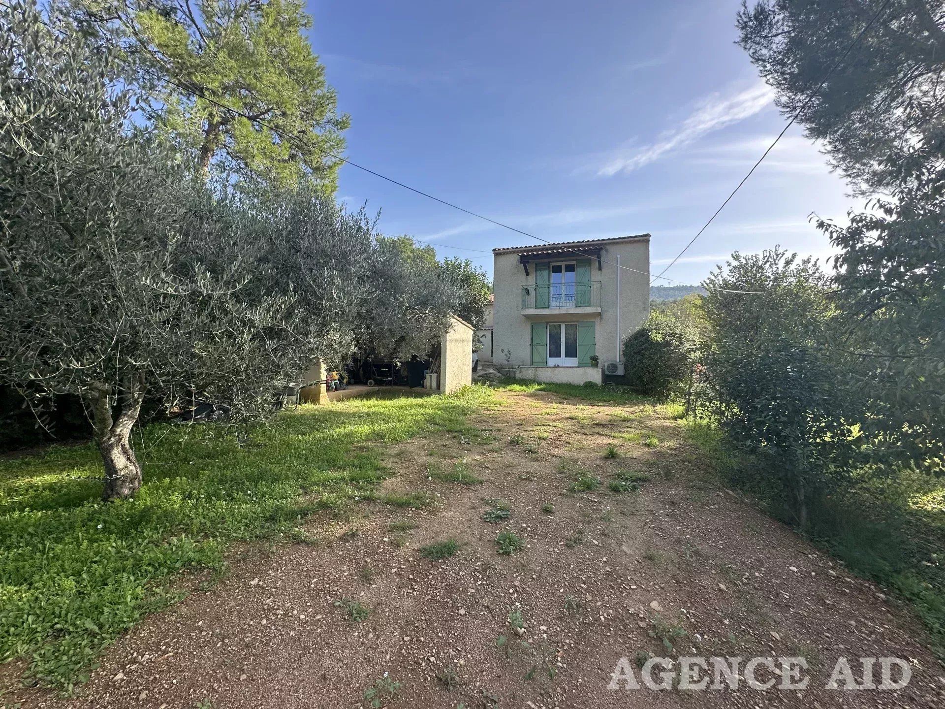 House in Cuges-les-Pins, Provence-Alpes-Cote d'Azur 12817923