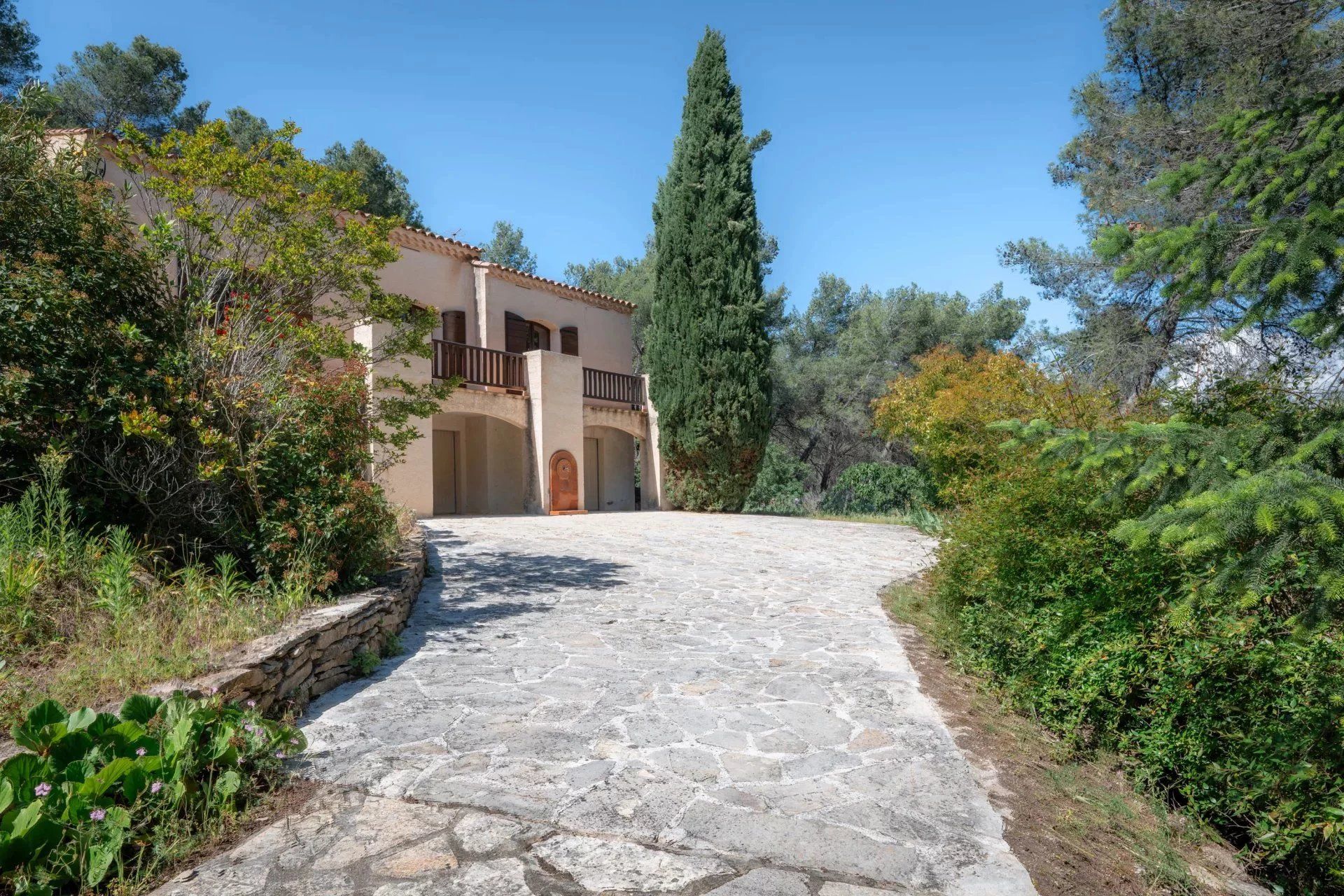 House in Rognes, Bouches-du-Rhône 12818008