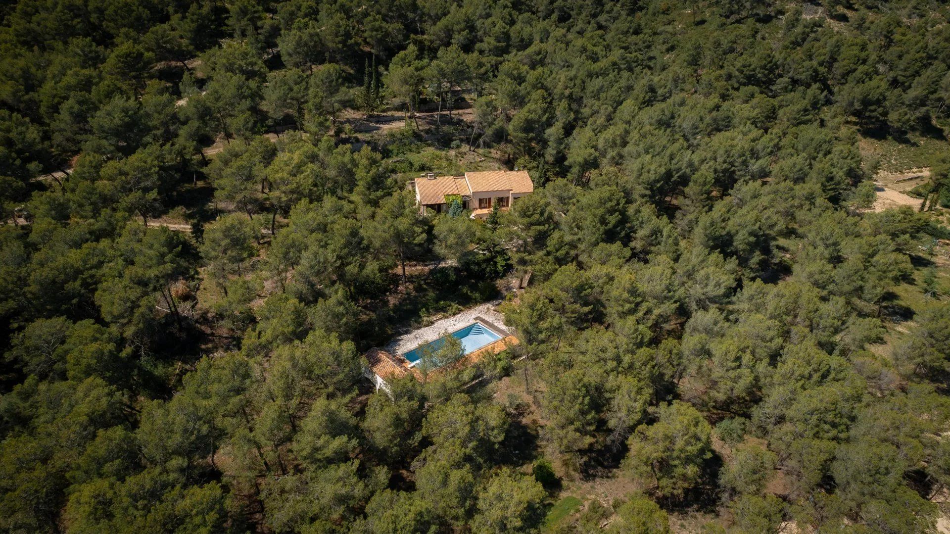 House in Rognes, Bouches-du-Rhône 12818008