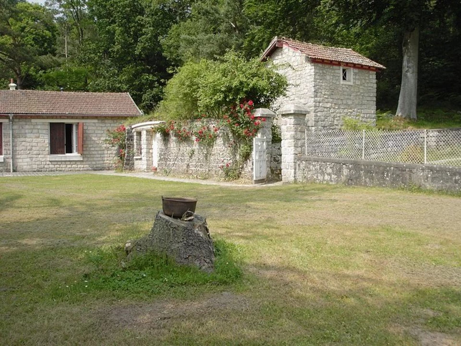 بيت في Fontainebleau, Seine-et-Marne 12818056