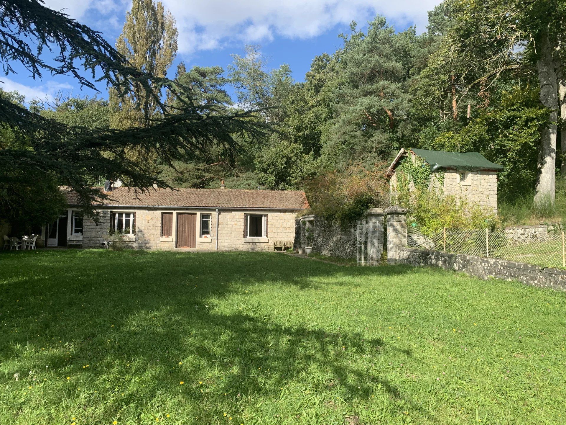 بيت في Fontainebleau, Seine-et-Marne 12818056