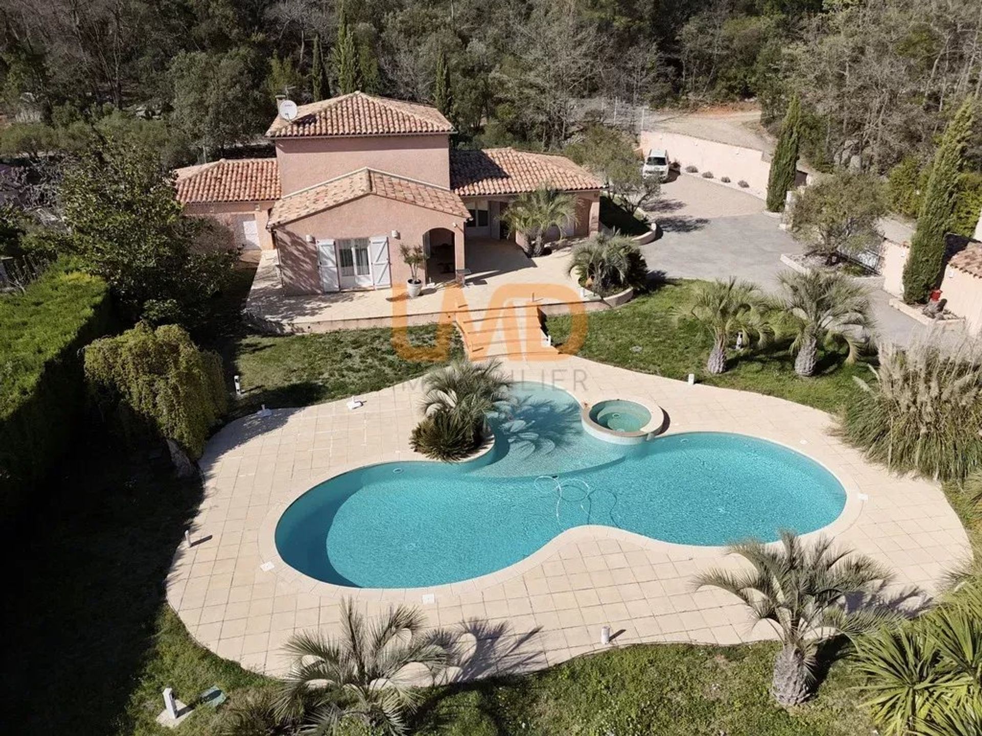 Rumah di Nans-les-Pins, Var 12818155