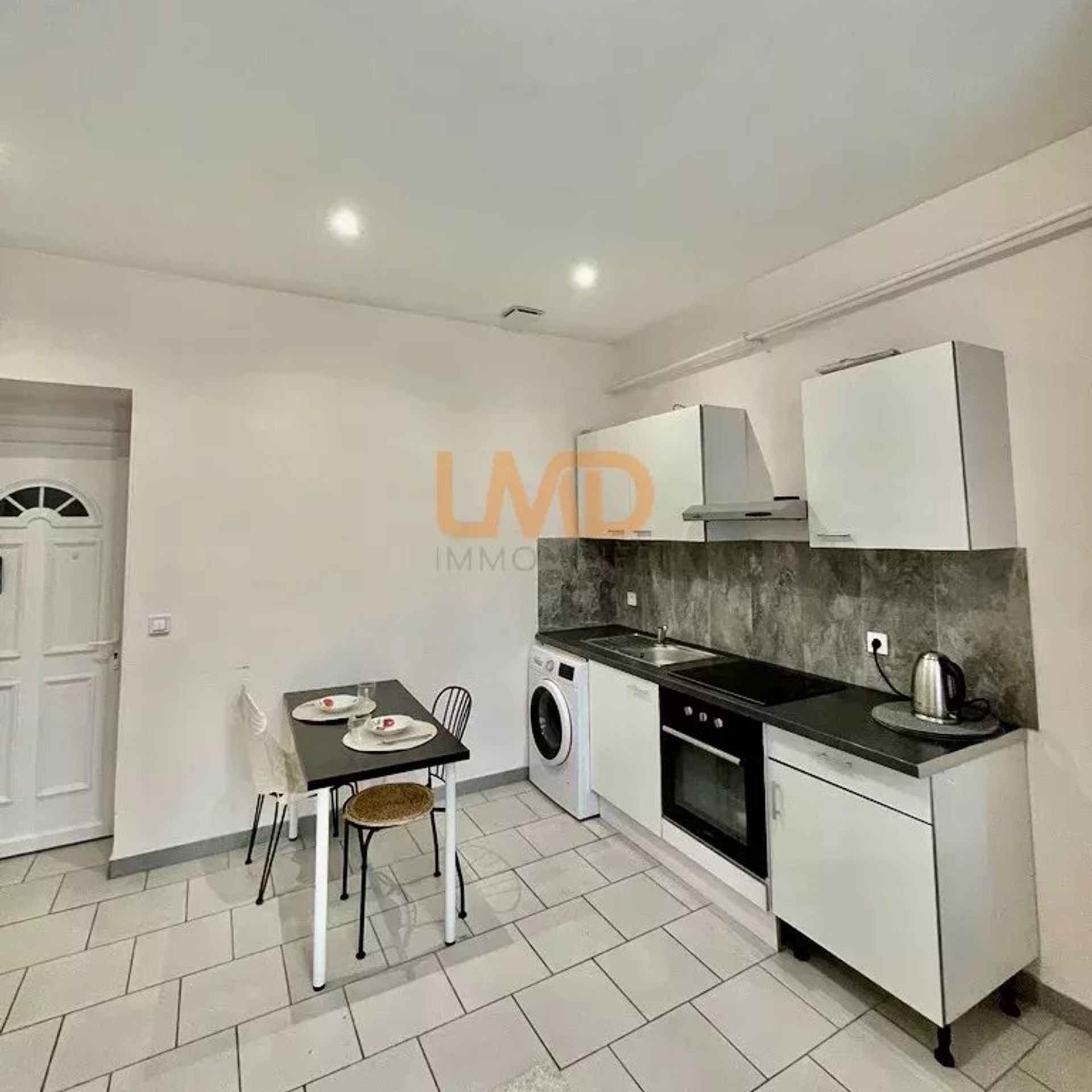 Condominium in Nimes, Occitanie 12818294