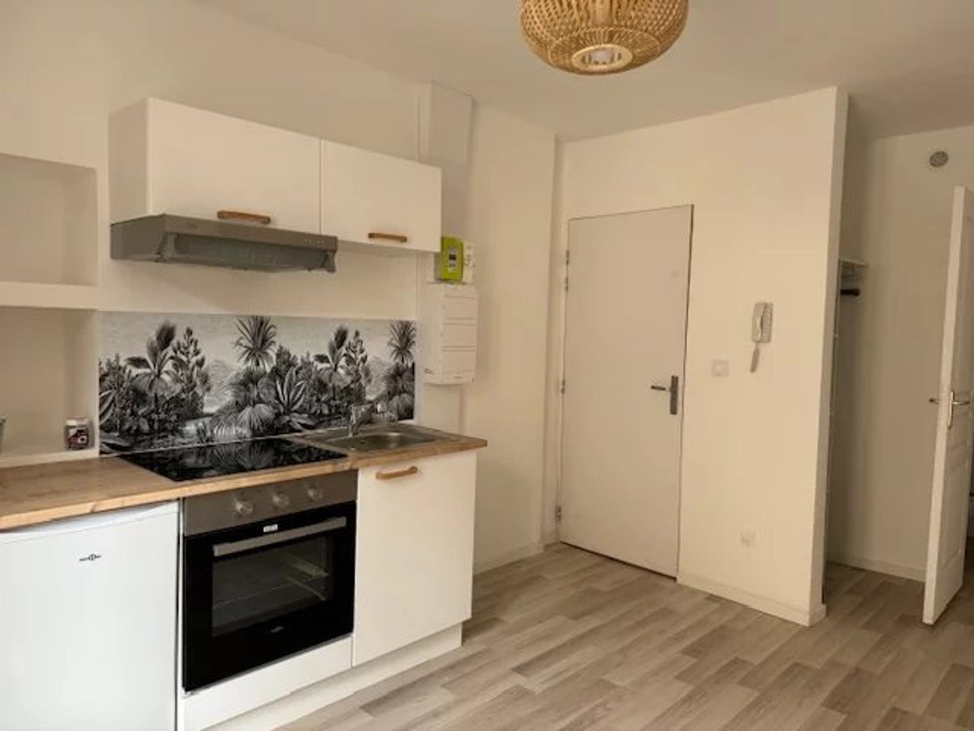 Osakehuoneisto sisään Draguignan, Provence-Alpes-Cote d'Azur 12818615