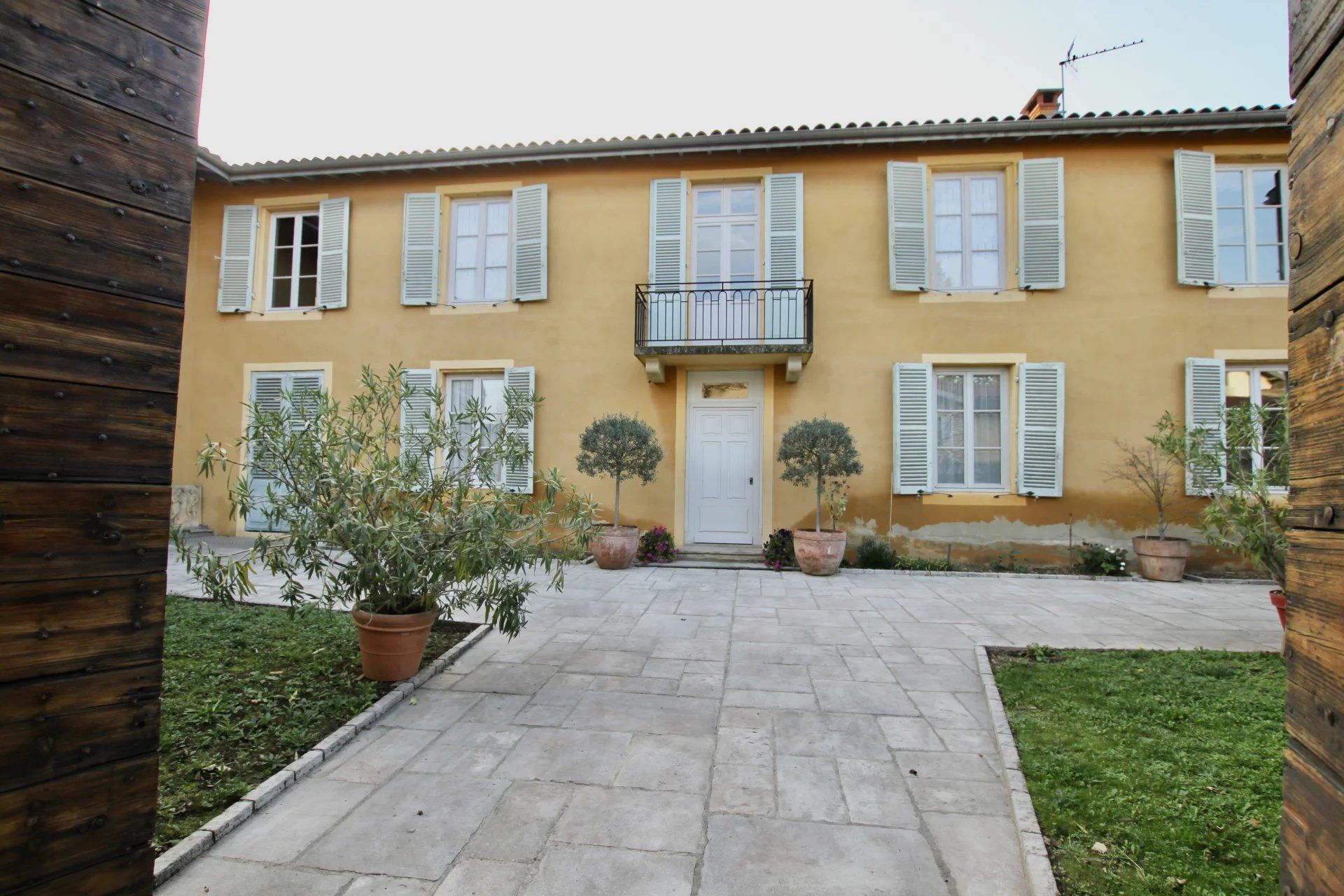 Residential in Charly, Rhône 12819983