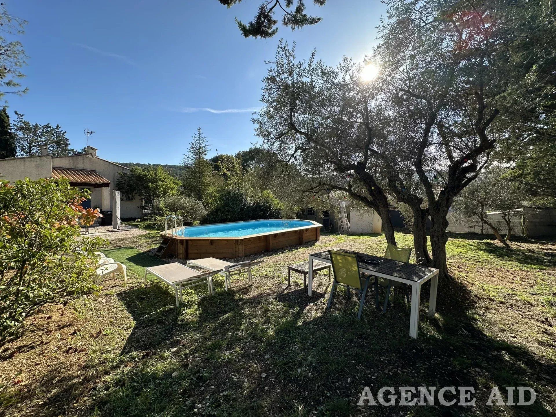 жилой дом в Cuges-les-Pins, Provence-Alpes-Cote d'Azur 12820075