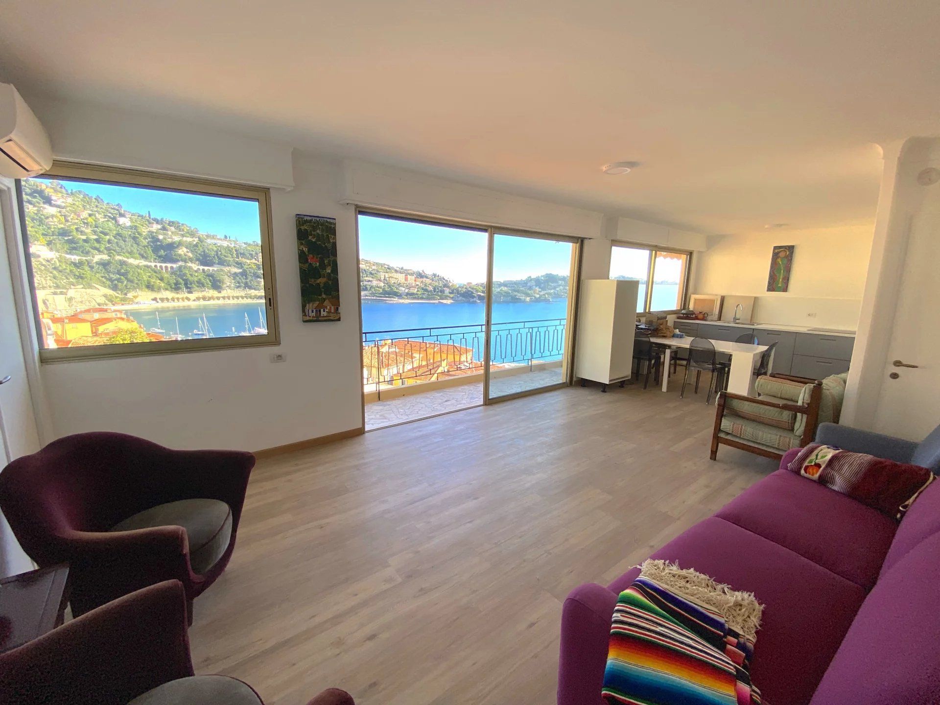 Condominium in Villefranche-sur-Mer, Alpes-Maritimes 12820076