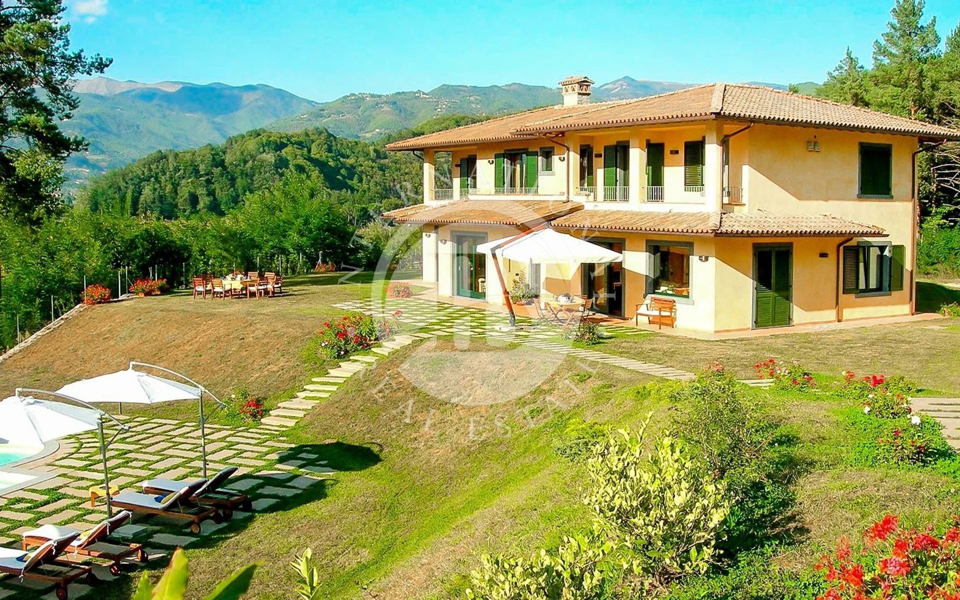 Casa nel Castelnuovo di Garfagnana, Toscana 12820112