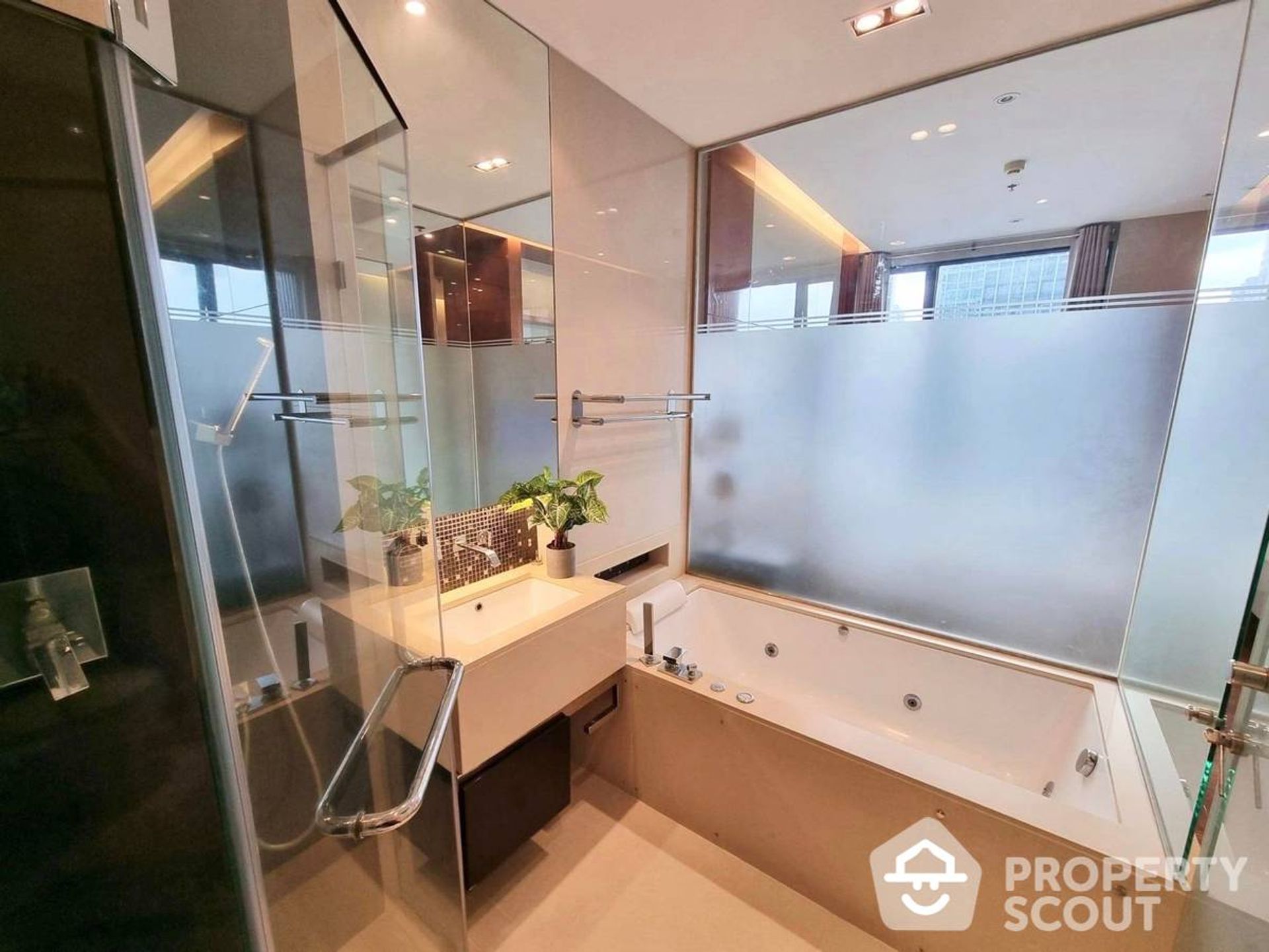 Condominium in , Krung Thep Maha Nakhon 12820448