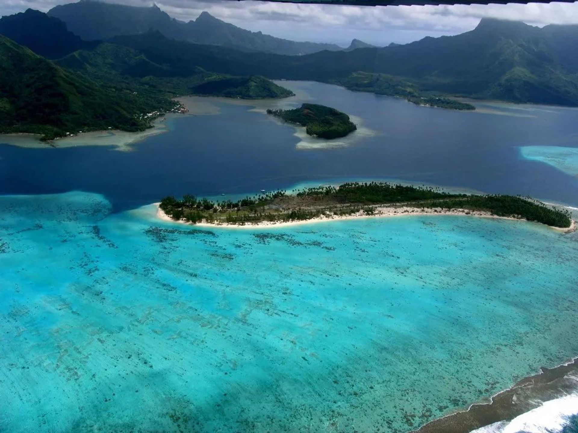 房子 在 Taputapuatea, Îles Sous-le-Vent 12821801