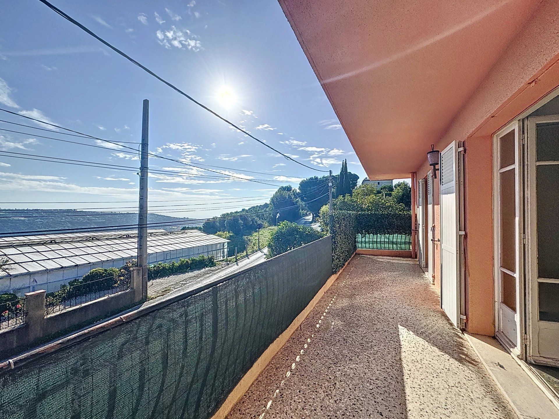 Condominium in Saint-Laurent-du-Var, Provence-Alpes-Cote d'Azur 12821807