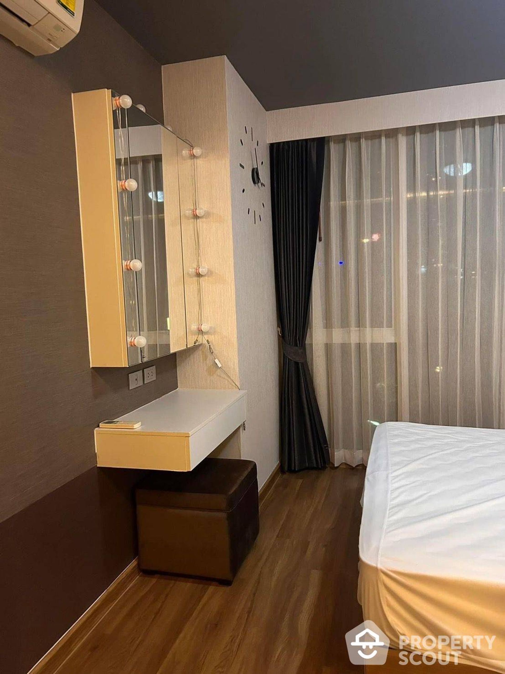 Condominium in Ban Na Song, Krung Thep Maha Nakhon 12822161