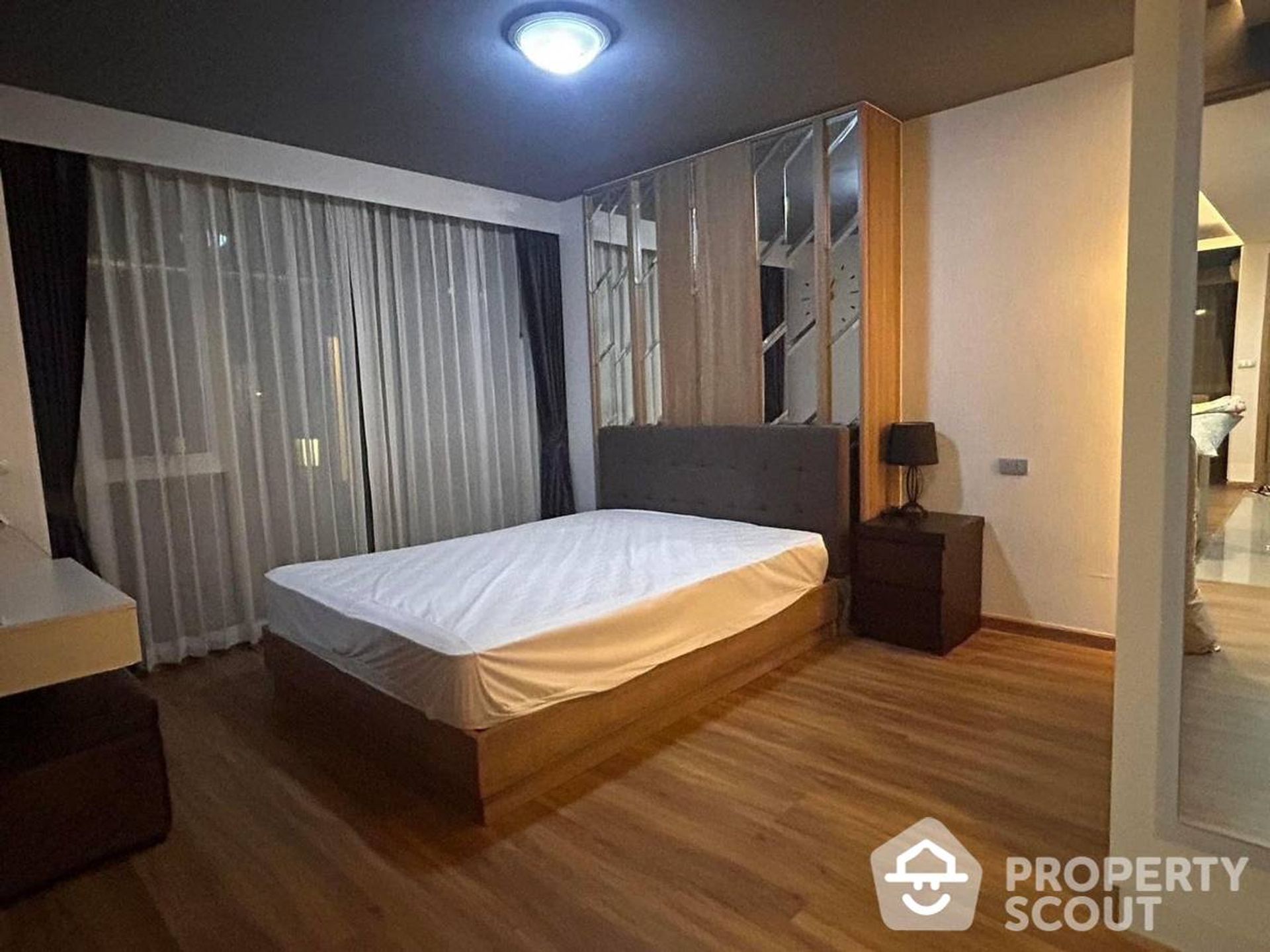 Condominium in Ban Na Song, Krung Thep Maha Nakhon 12822161