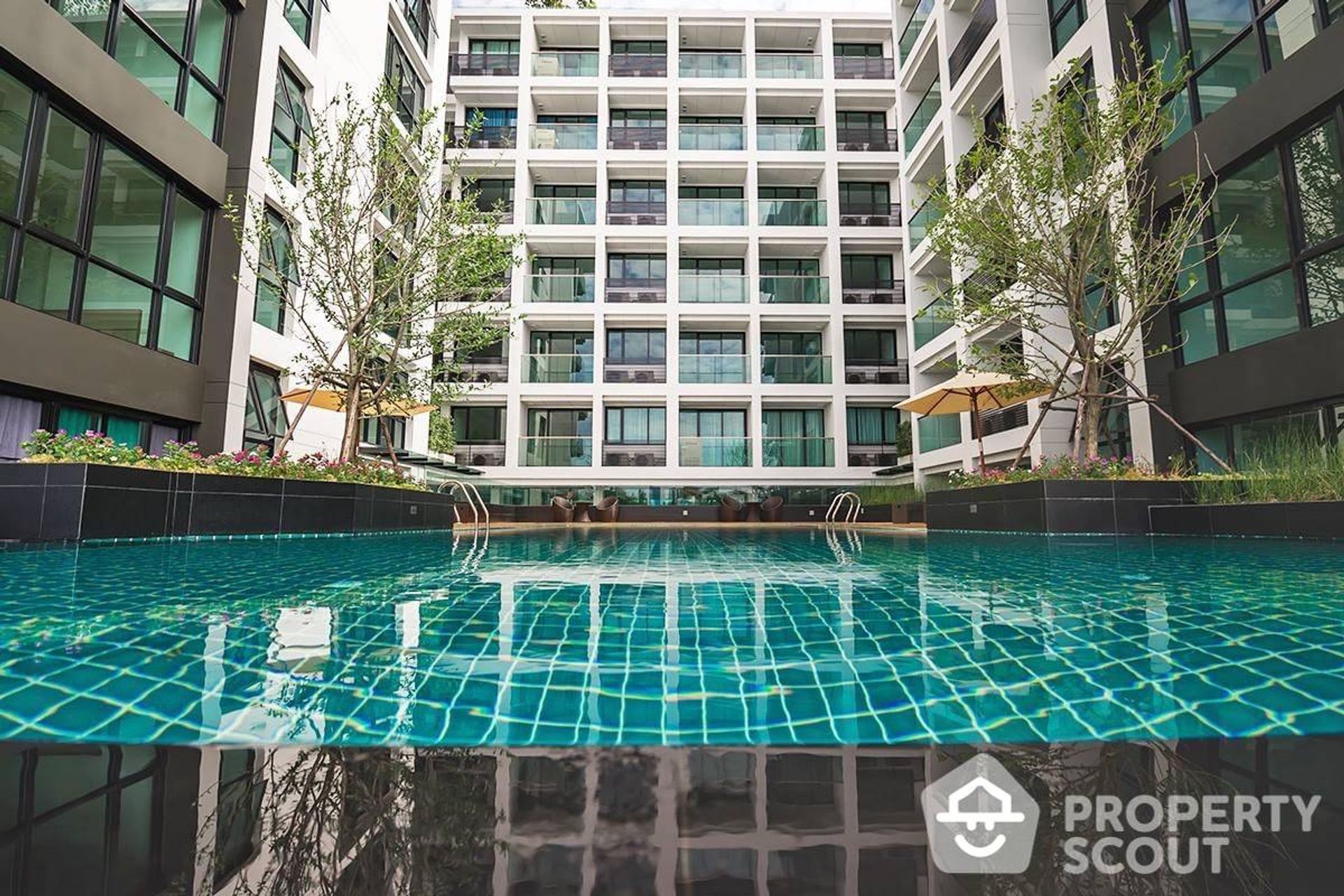 Condominium in Huai Khwang, Krung Thep Maha Nakhon 12822214