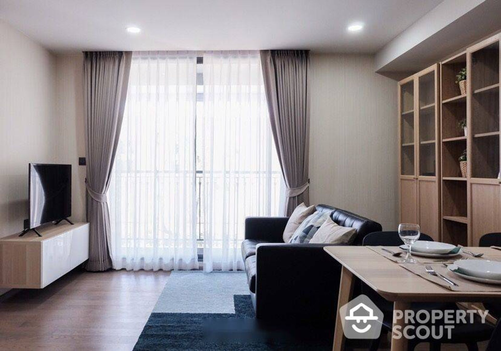 Condominium in Pathum Wan, Krung Thep Maha Nakhon 12822239