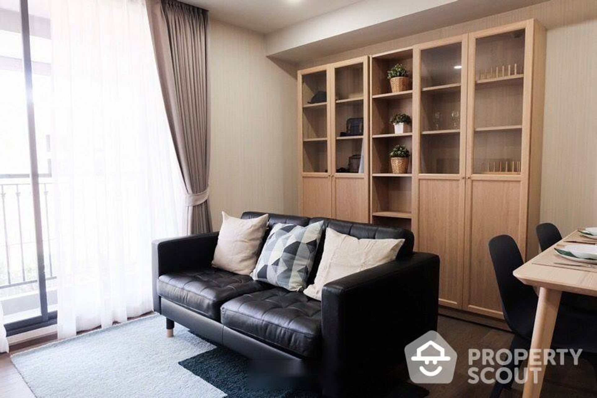 Condominium in Pathum Wan, Krung Thep Maha Nakhon 12822239