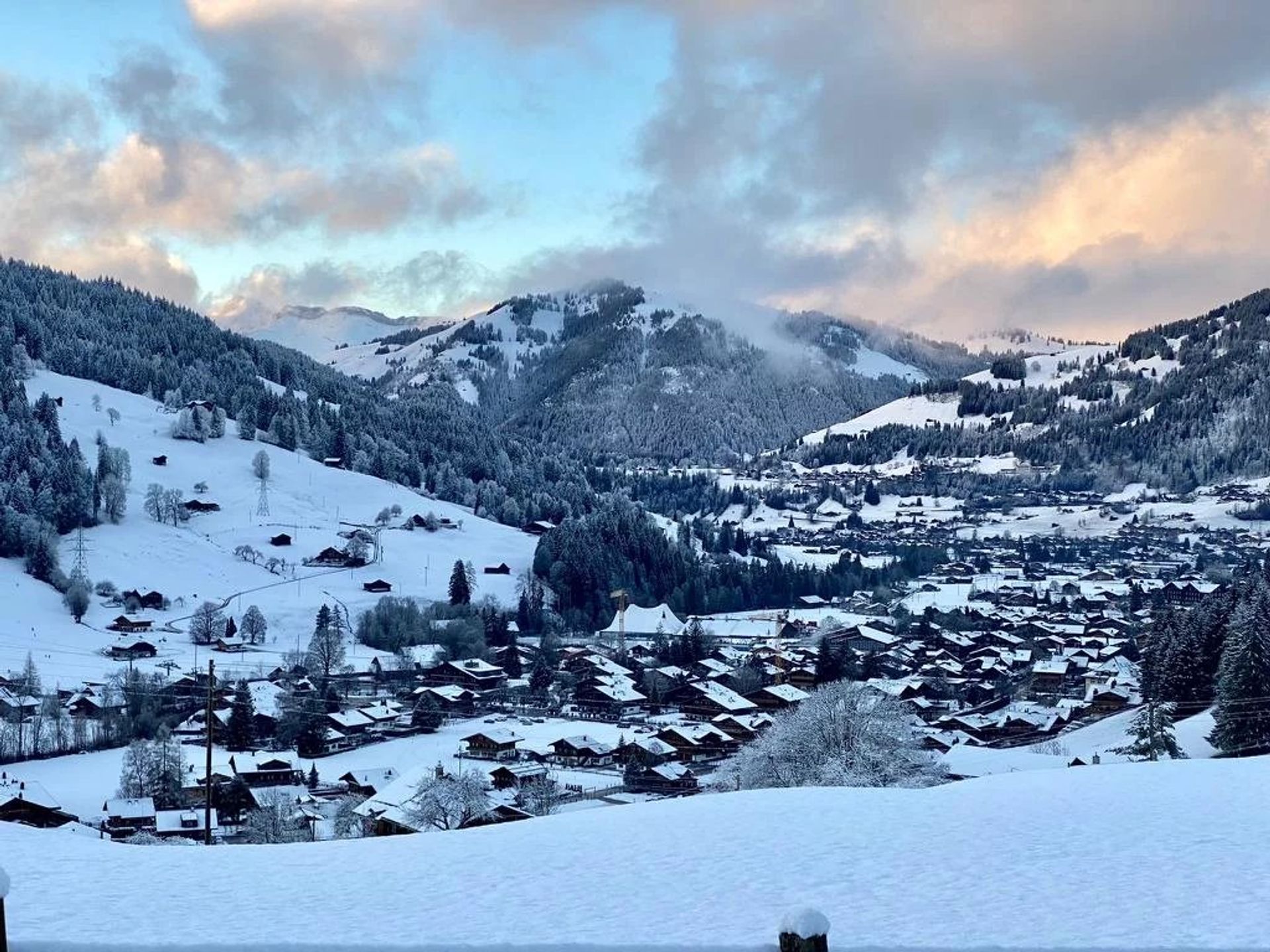 Rumah di Gstaad, Verwaltungskreis Obersimmental-Saanen 12822694