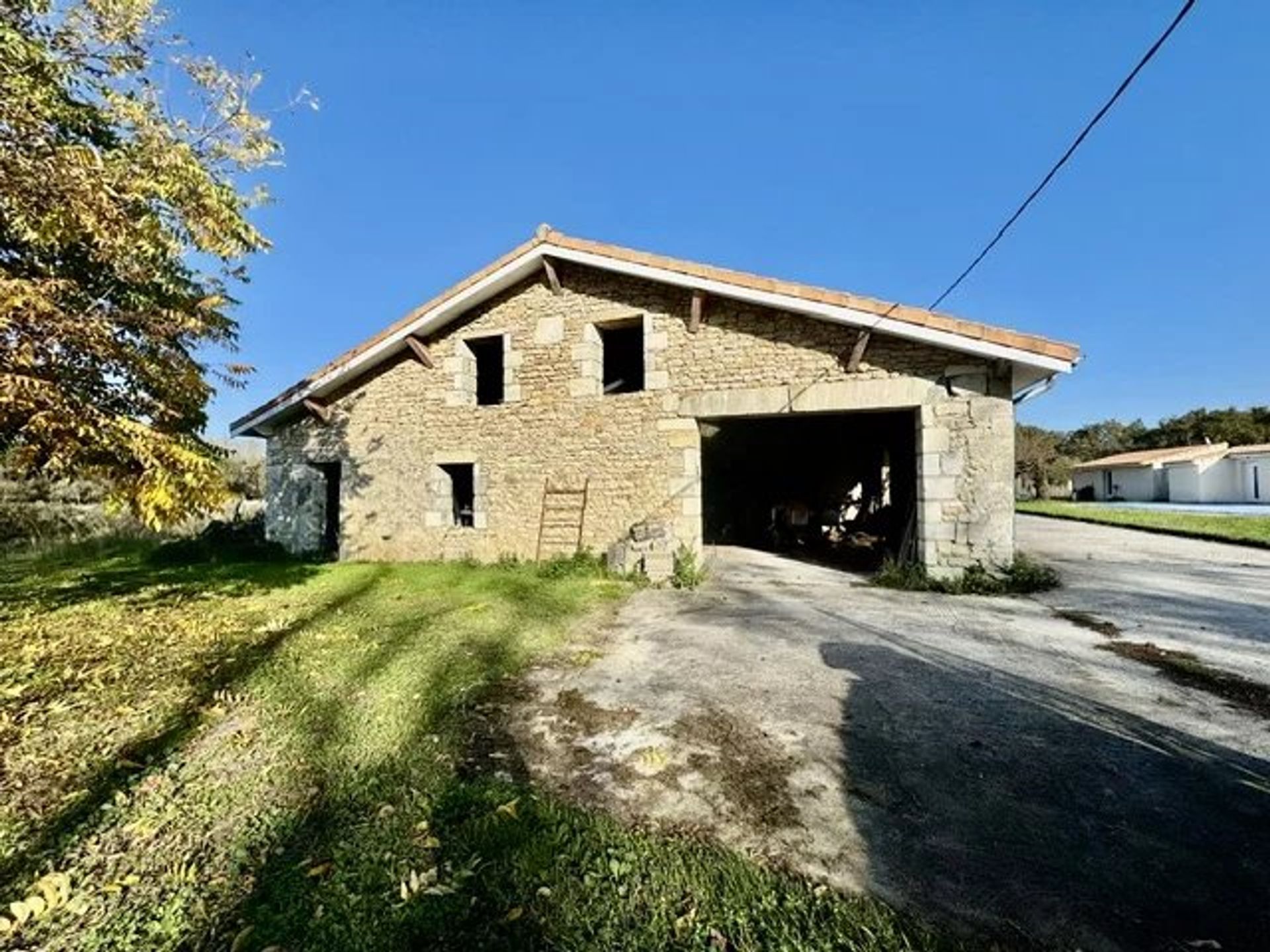 Huis in Etauliers, Nouvelle-Aquitaine 12822729