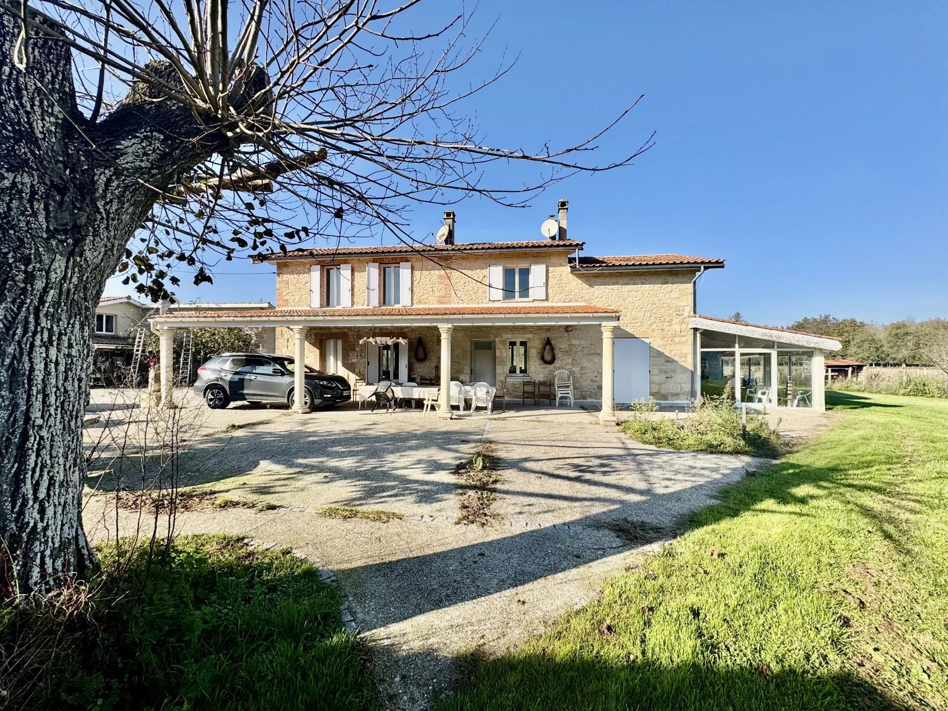 Huis in Etauliers, Nouvelle-Aquitaine 12822729