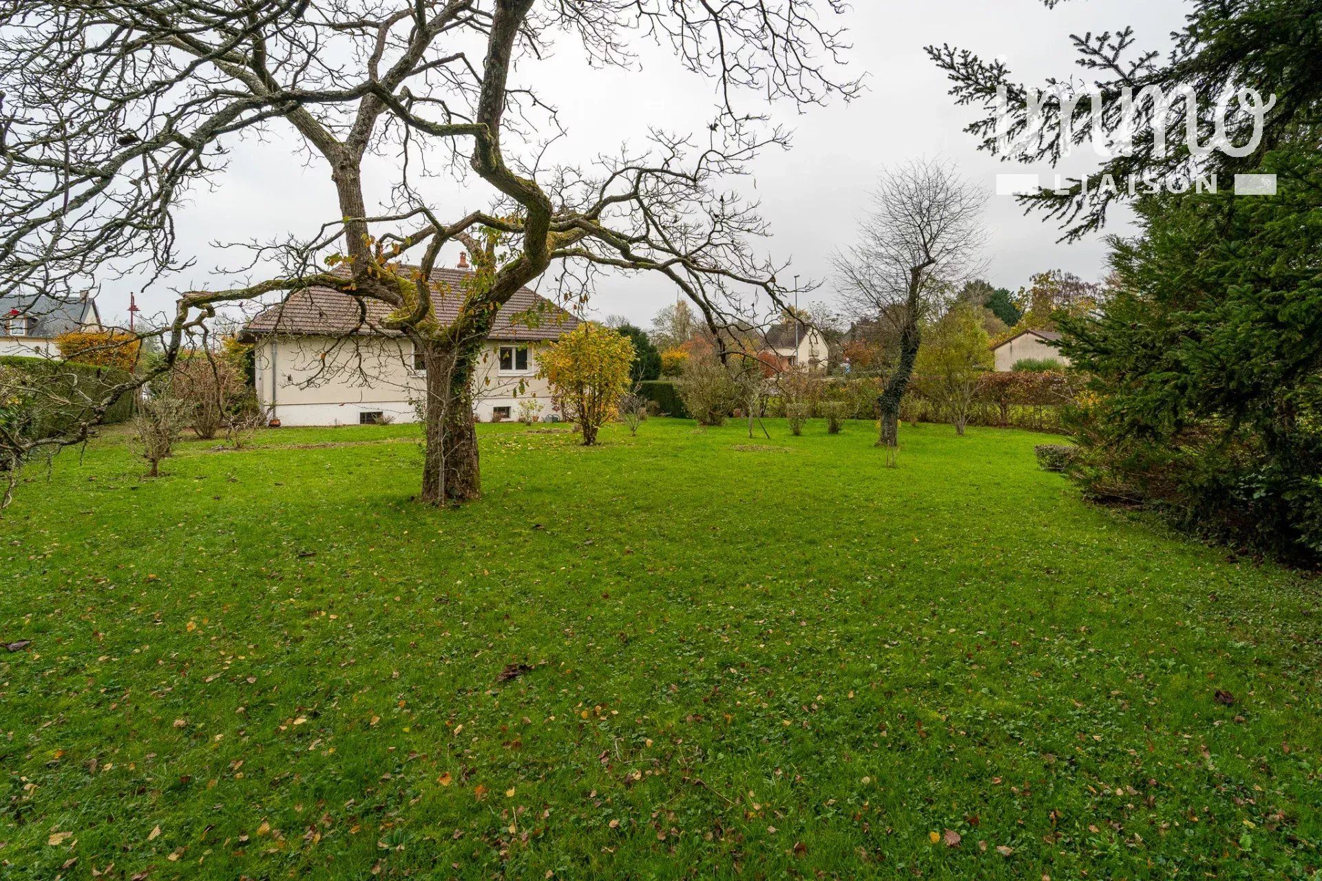 casa no Saint-Benin-d'Azy, Nièvre 12822854