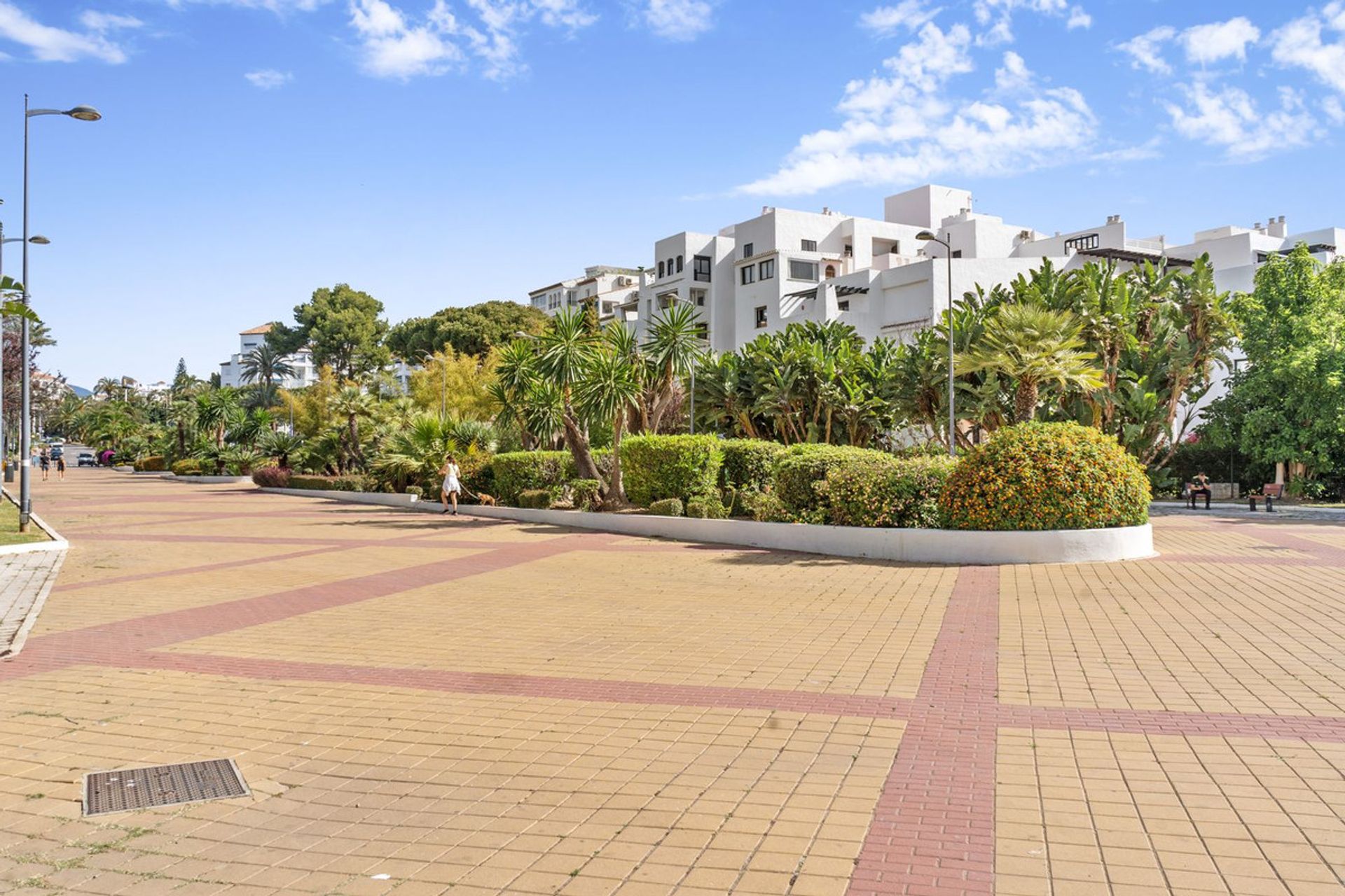 Condominium in Marbella, Andalucía 12823011