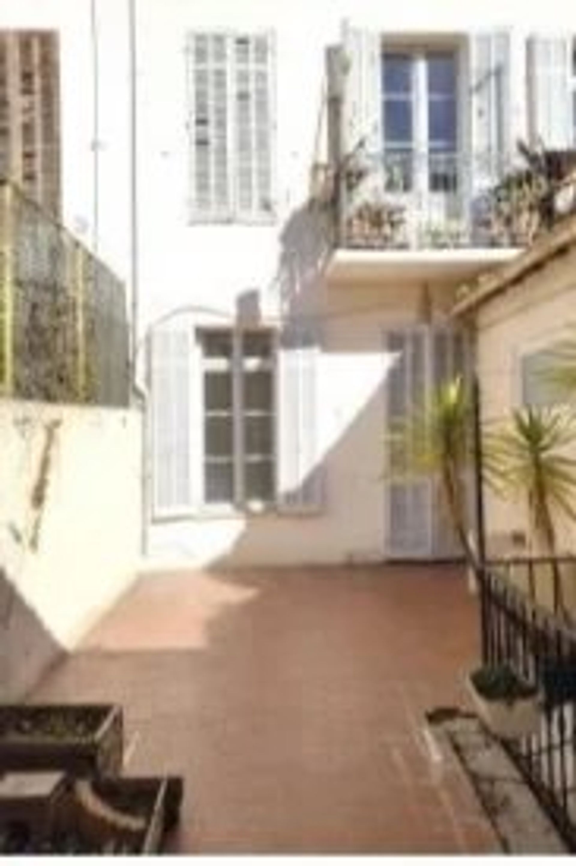 Lain di Cannes, Provence-Alpes-Cote d'Azur 12823496