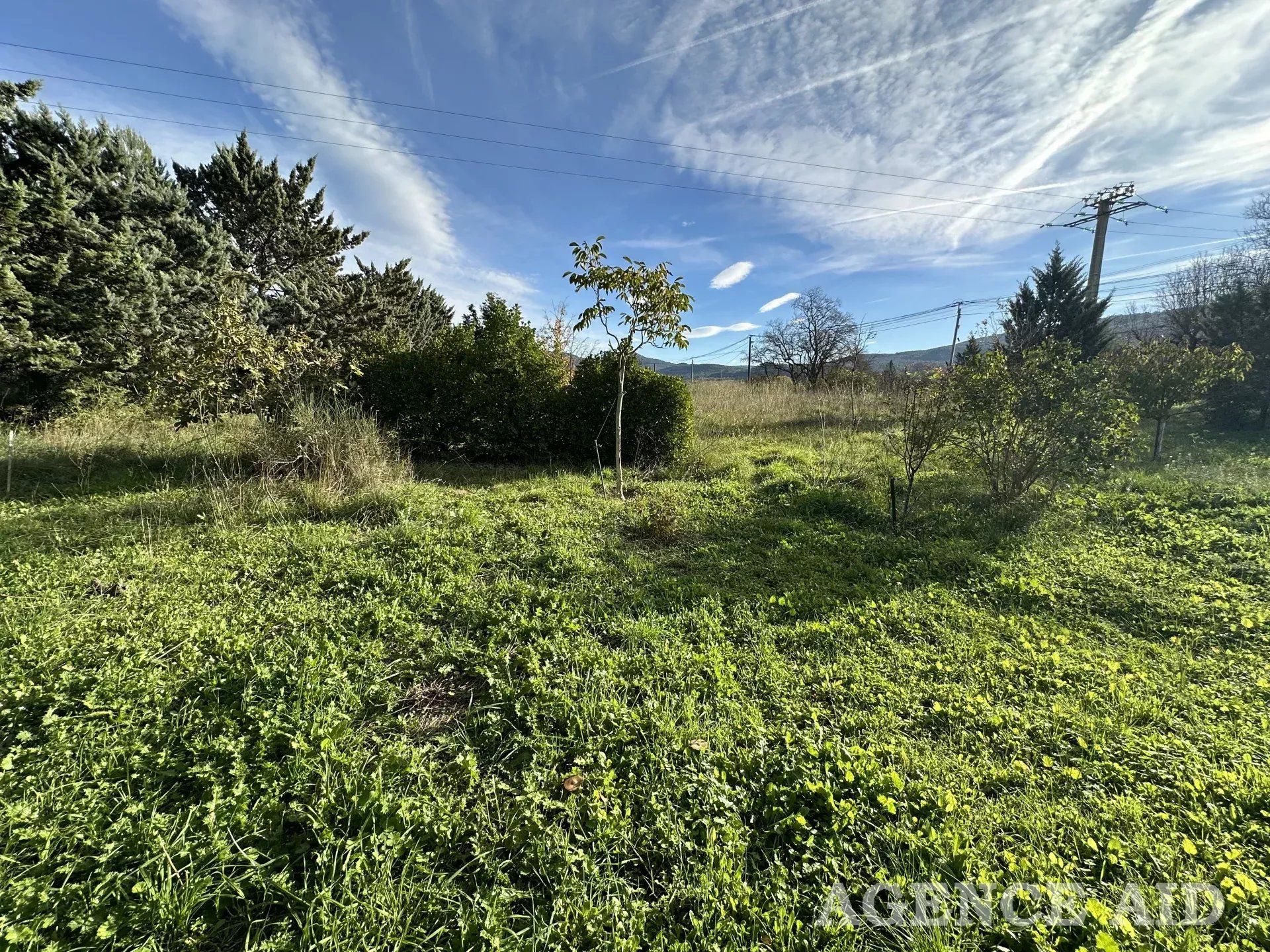 房子 在 Cuges-les-Pins, Bouches-du-Rhône 12823561