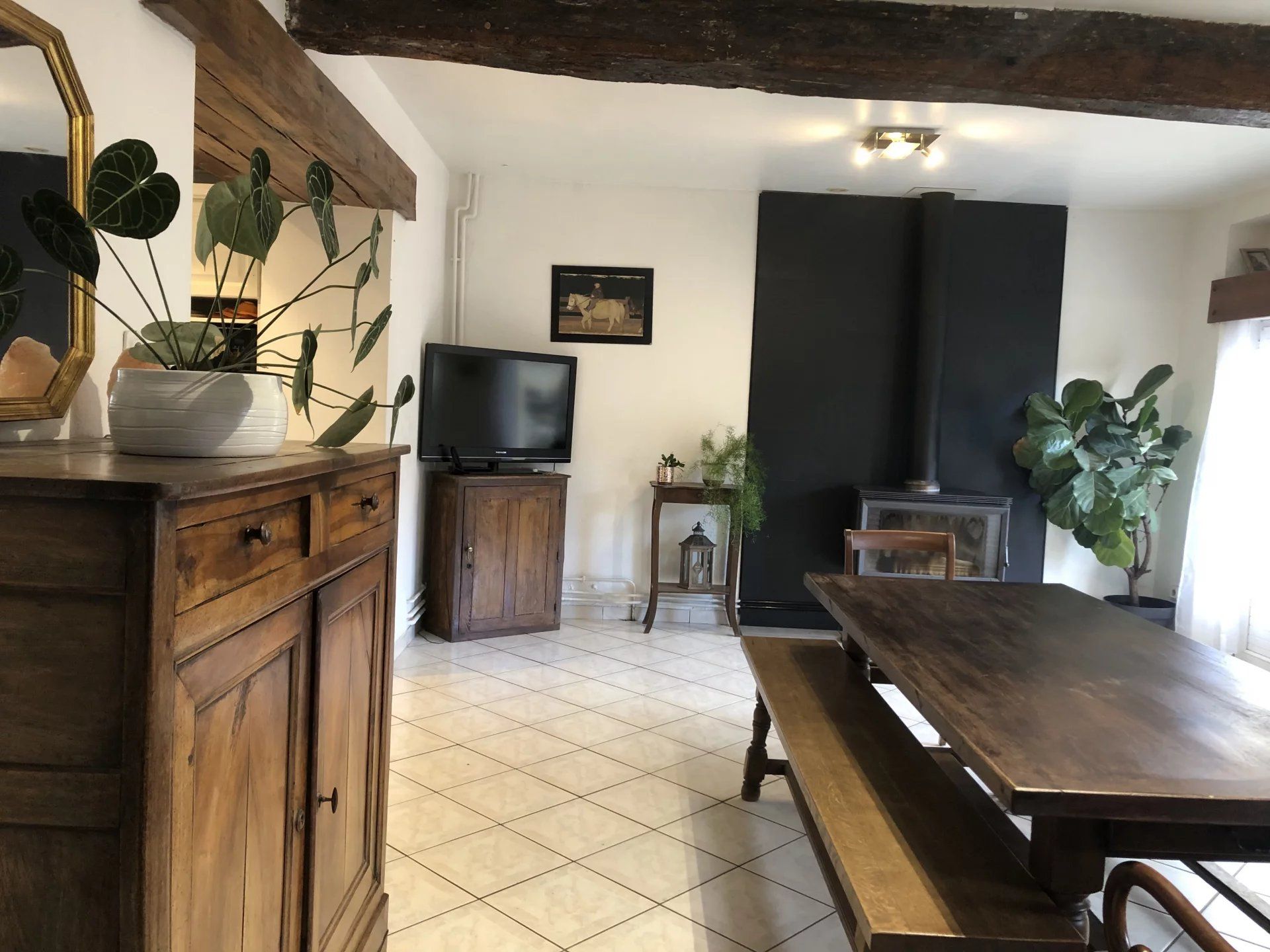 بيت في Villeneuve-sur-Yonne, Bourgogne-Franche-Comte 12823569