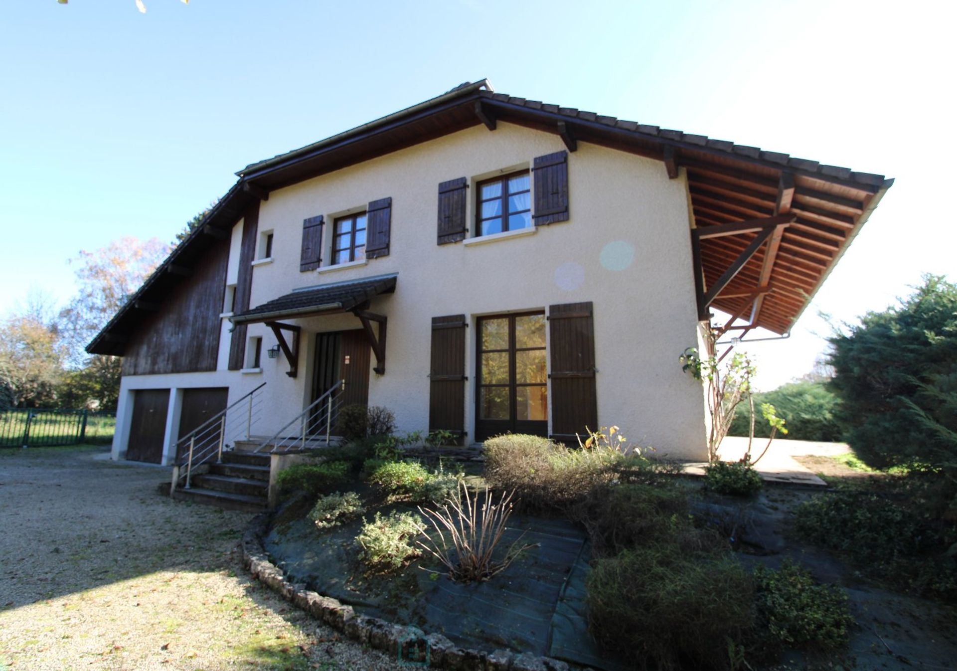 Rumah di Saint-Genis-Pouilly, Auvergne-Rhône-Alpes 12823891