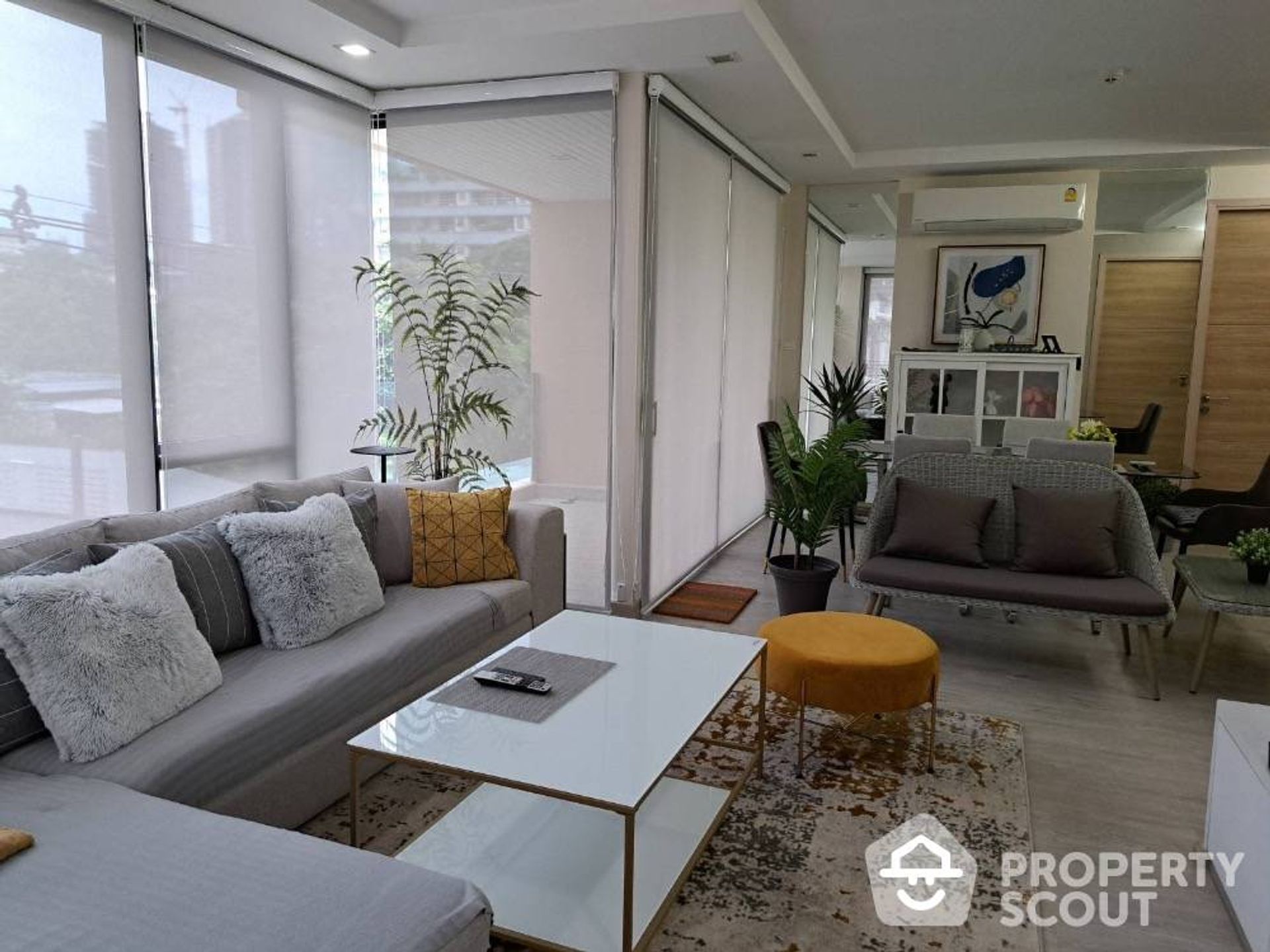 Condominium in Ratchathewi, Krung Thep Maha Nakhon 12824103