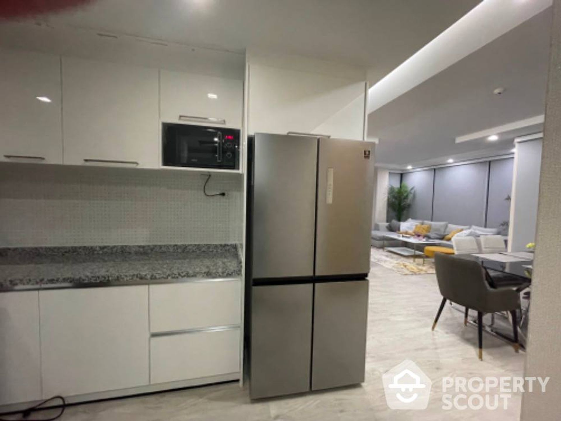 Condominium in Ratchathewi, Krung Thep Maha Nakhon 12824103