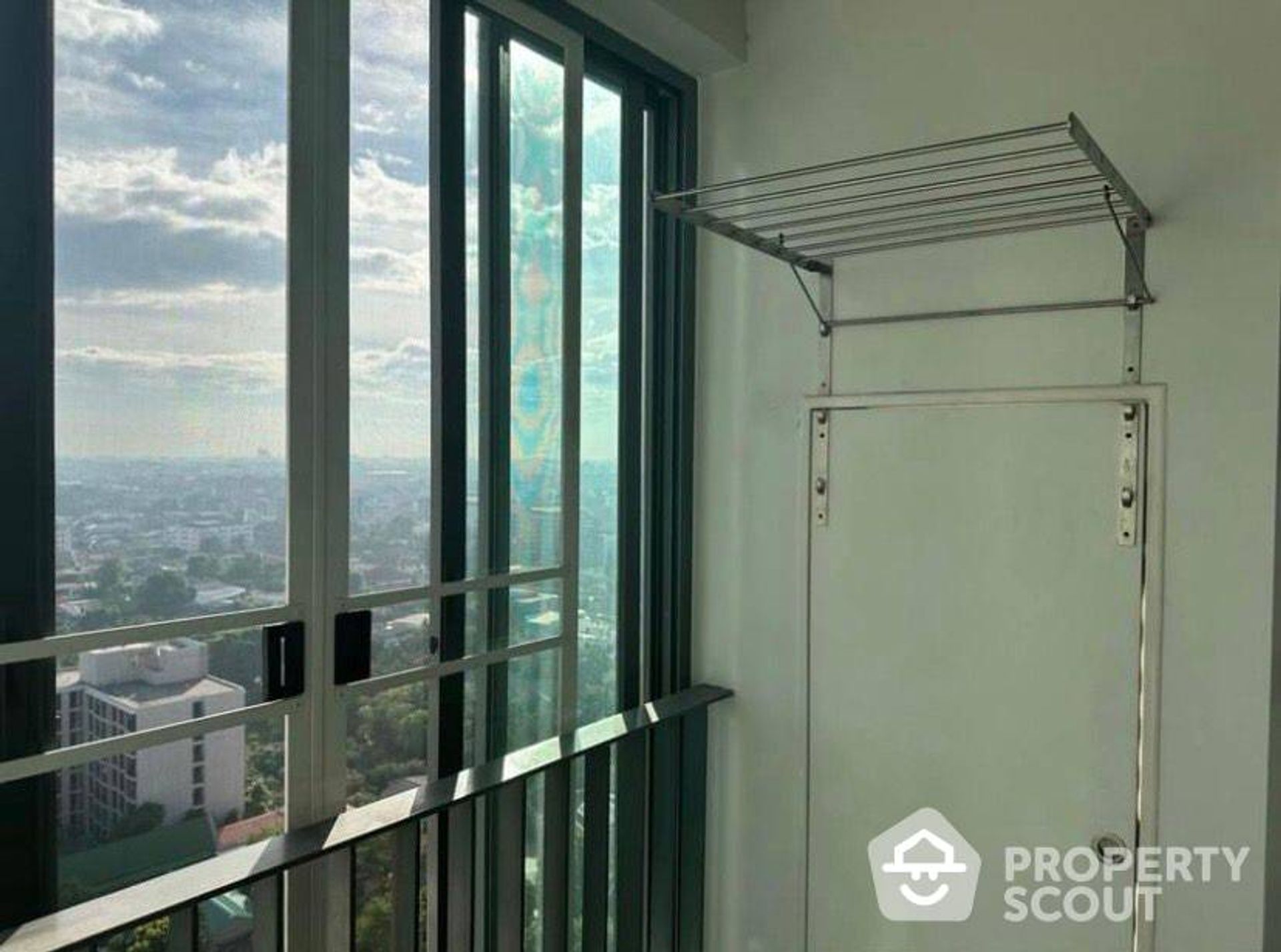 Condominium in , Krung Thep Maha Nakhon 12824158